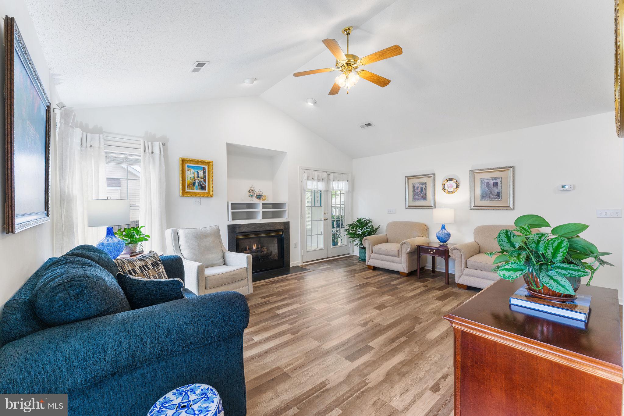 WILLOW SHADE - Residential