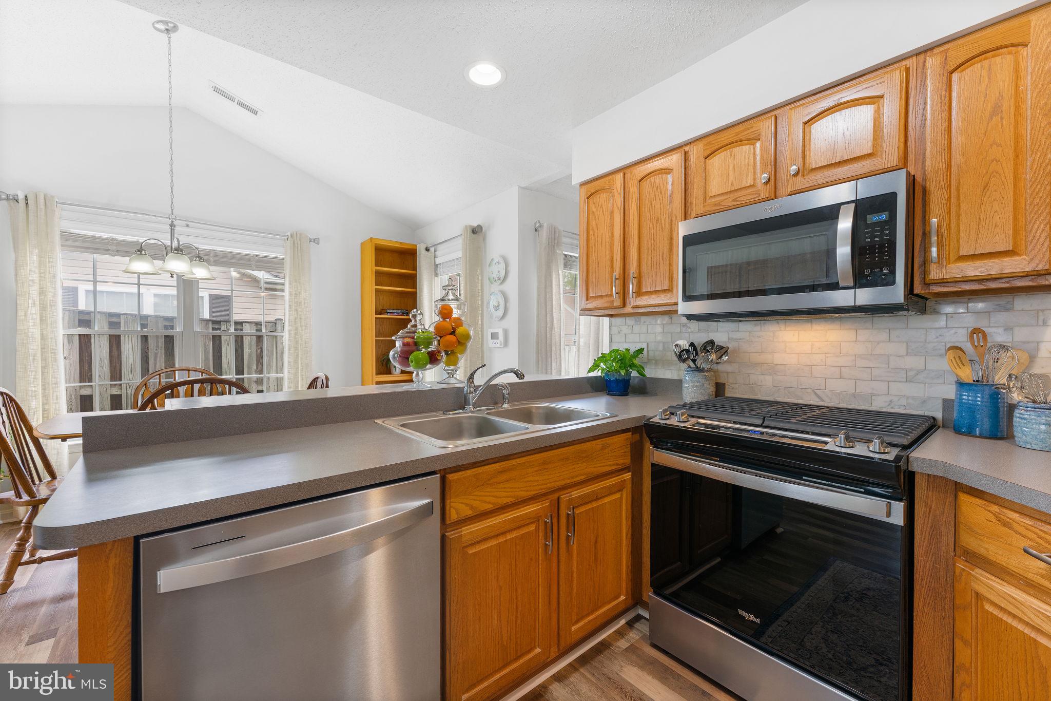 WILLOW SHADE - Residential