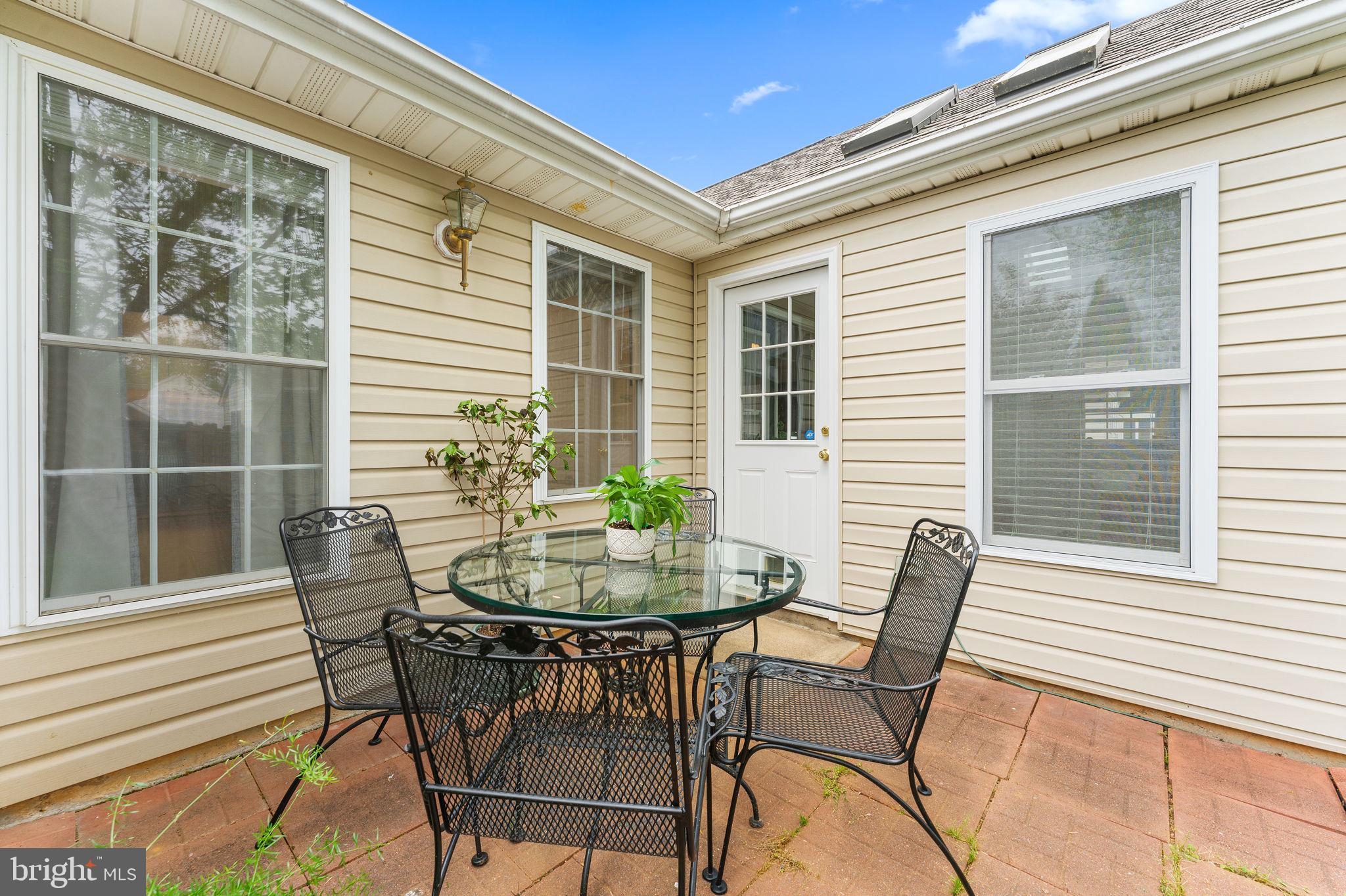 WILLOW SHADE - Residential