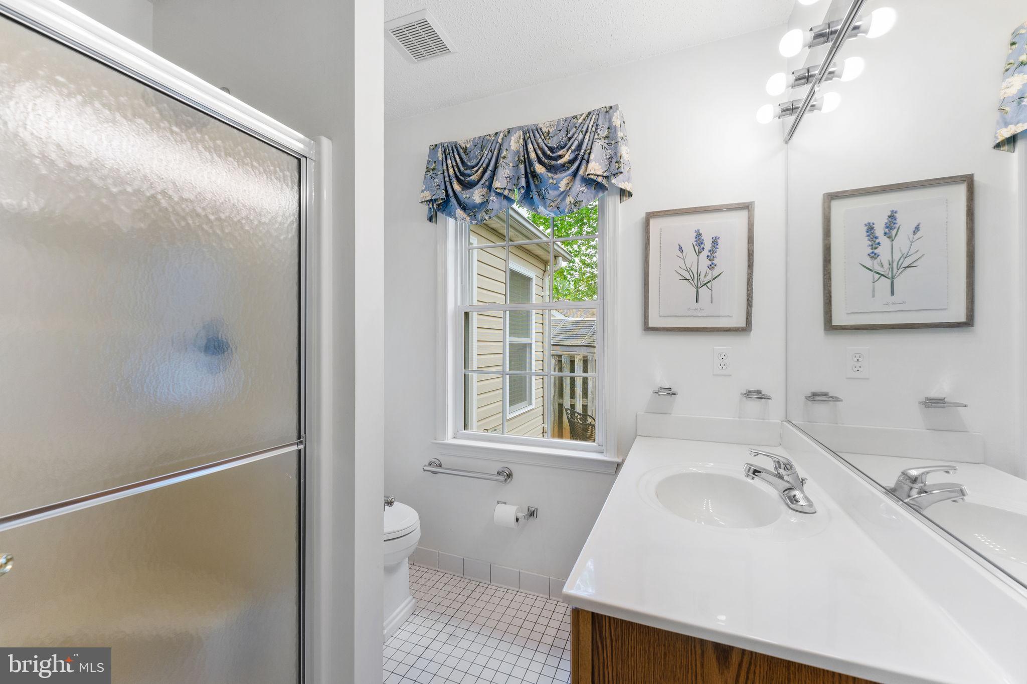 WILLOW SHADE - Residential