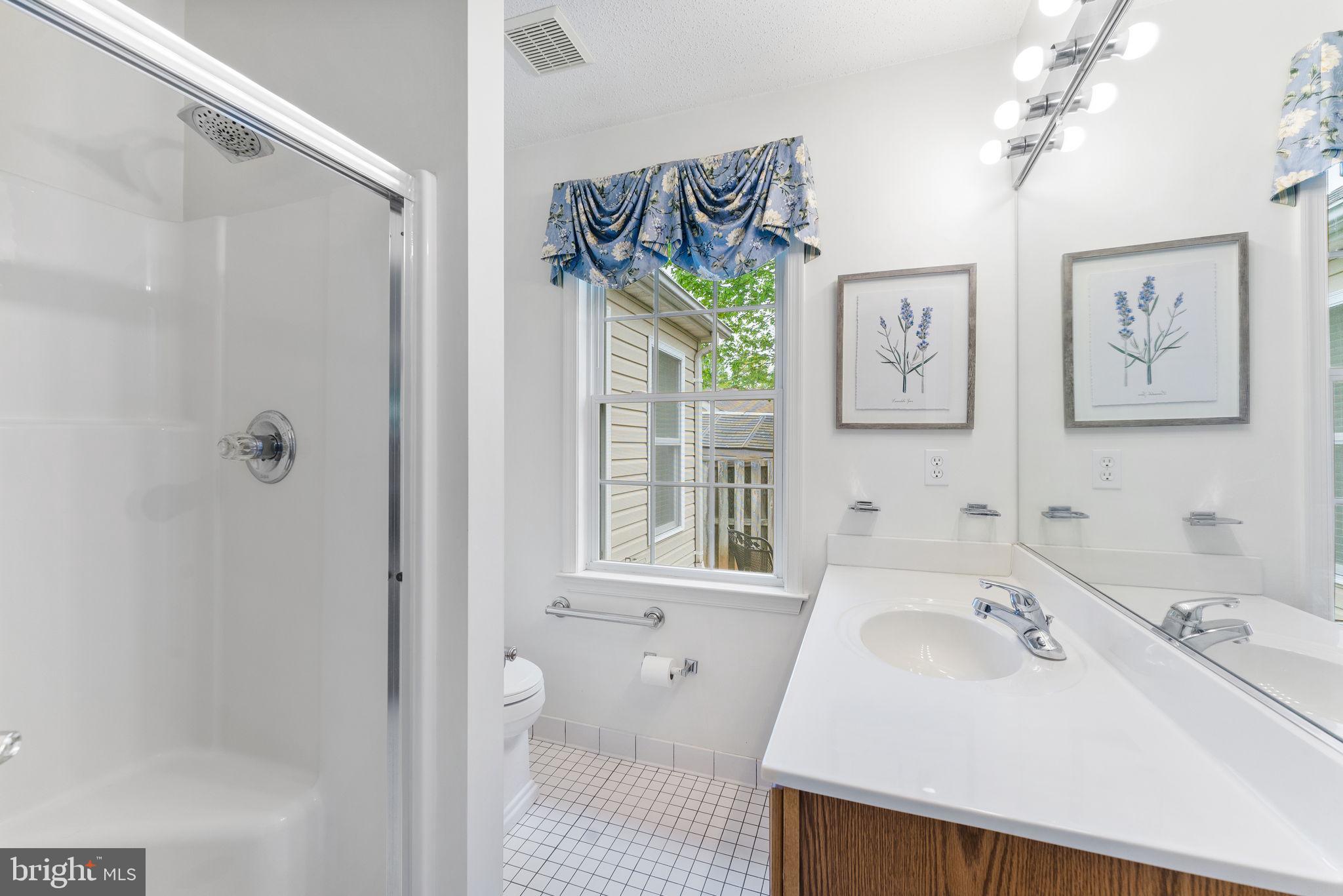 WILLOW SHADE - Residential