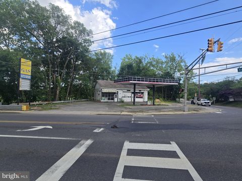 Photo of 1008 Kings Highway, SWEDESBORO, NJ 08085 (MLS # NJGL2057434)