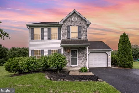 1334 MALLEABLE ROAD COLUMBIA PA 17512