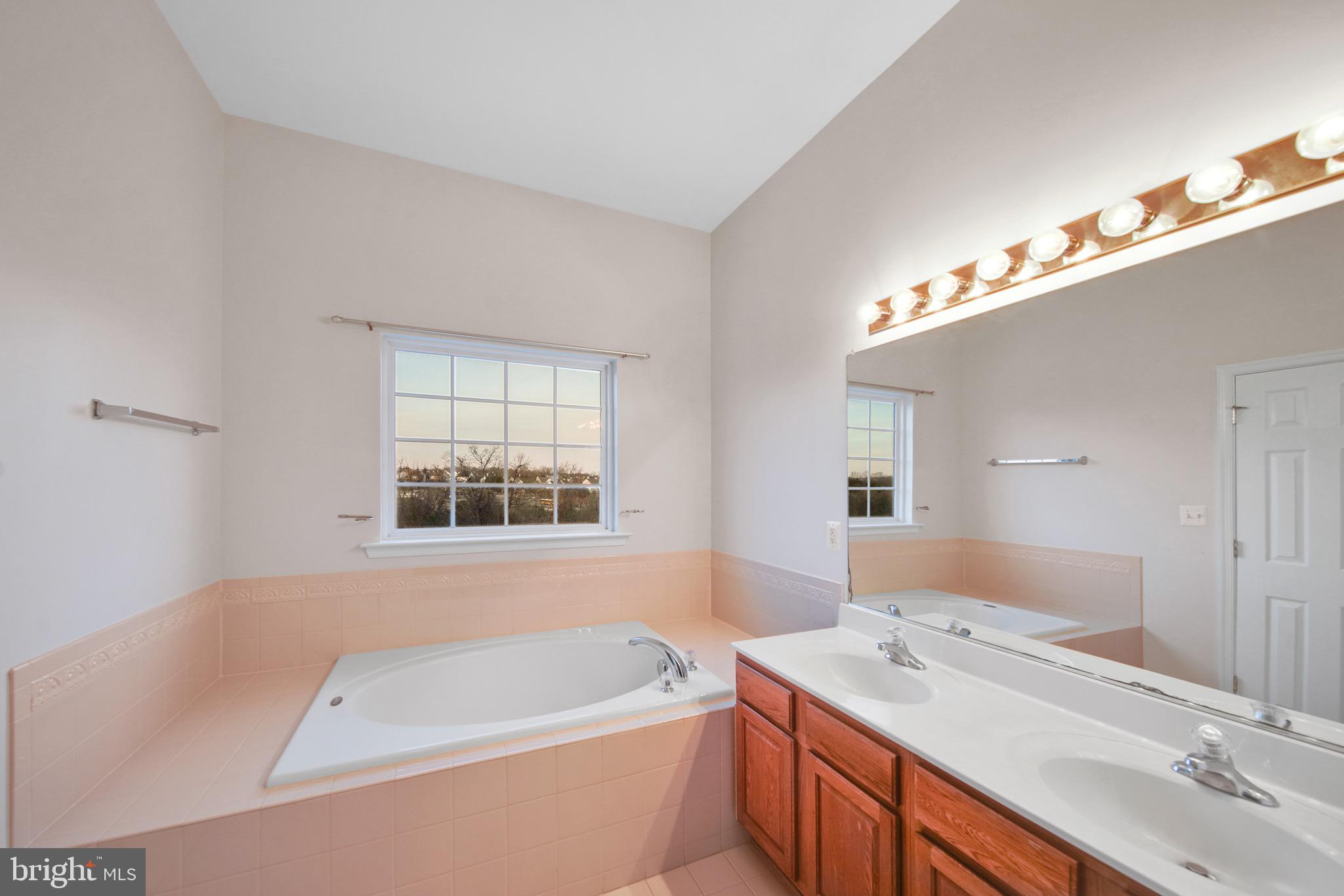 POTOMAC CROSSING - Residential