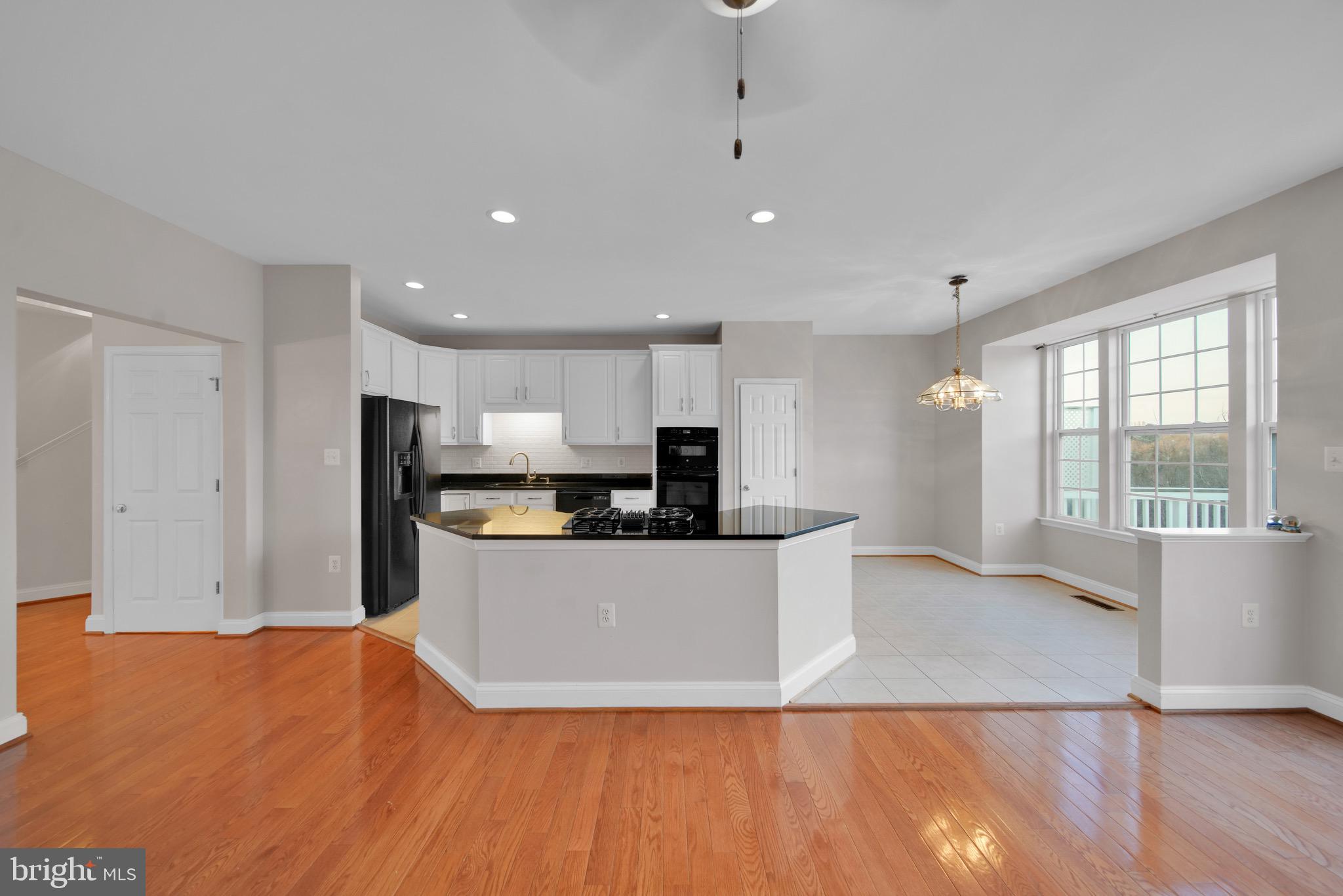 POTOMAC CROSSING - Residential