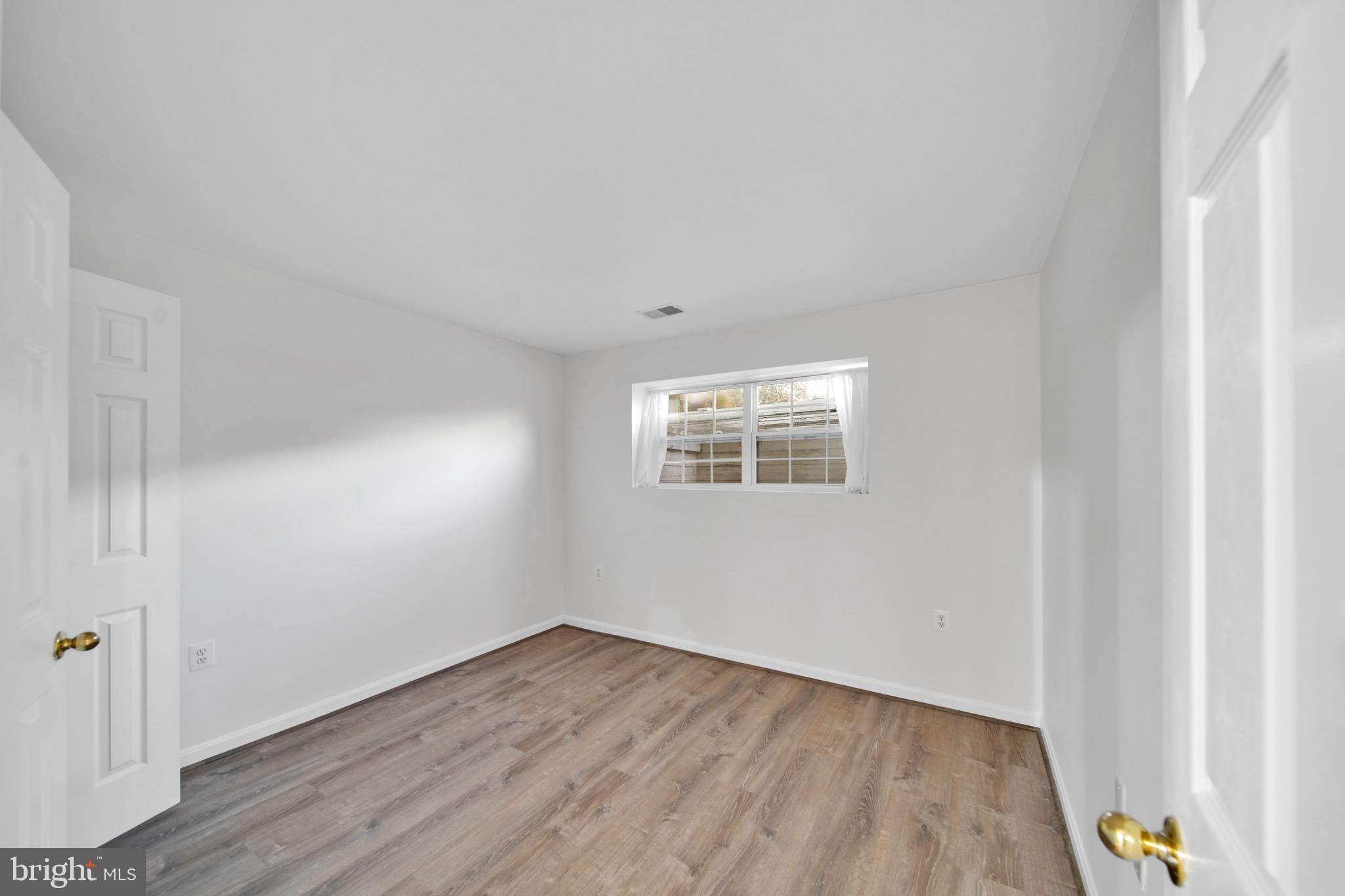 POTOMAC CROSSING - Residential