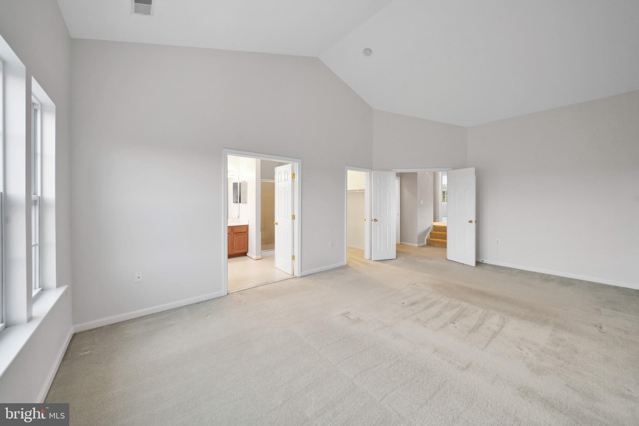 POTOMAC CROSSING - Residential