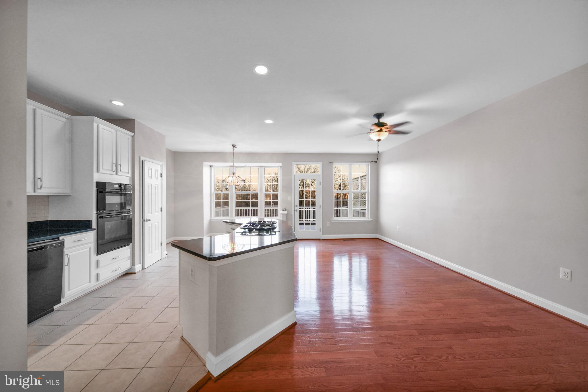 POTOMAC CROSSING - Residential