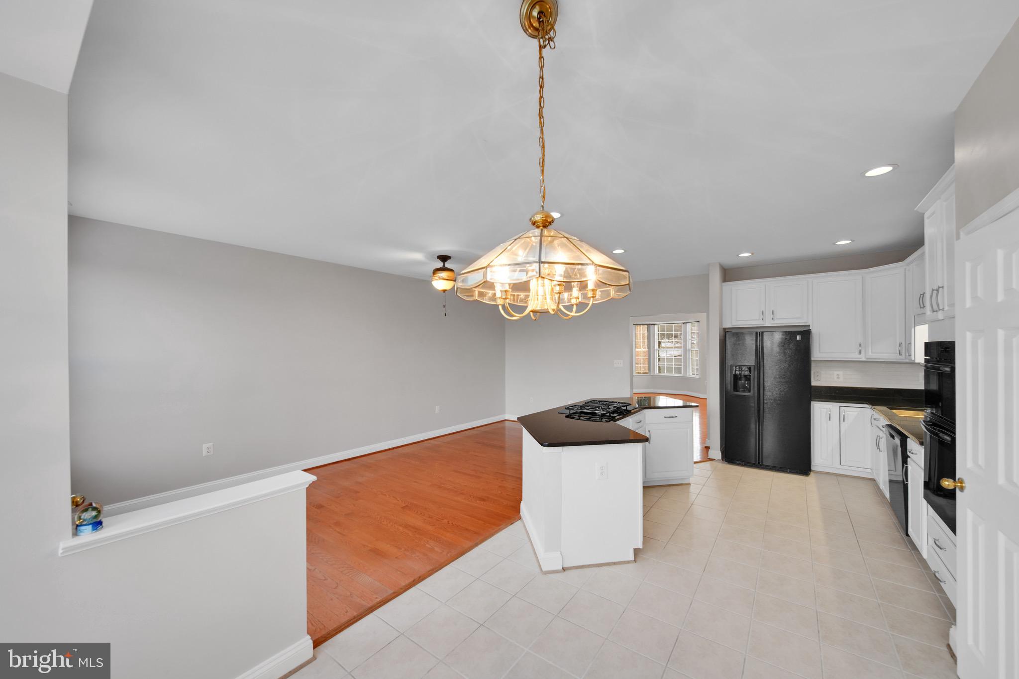 POTOMAC CROSSING - Residential