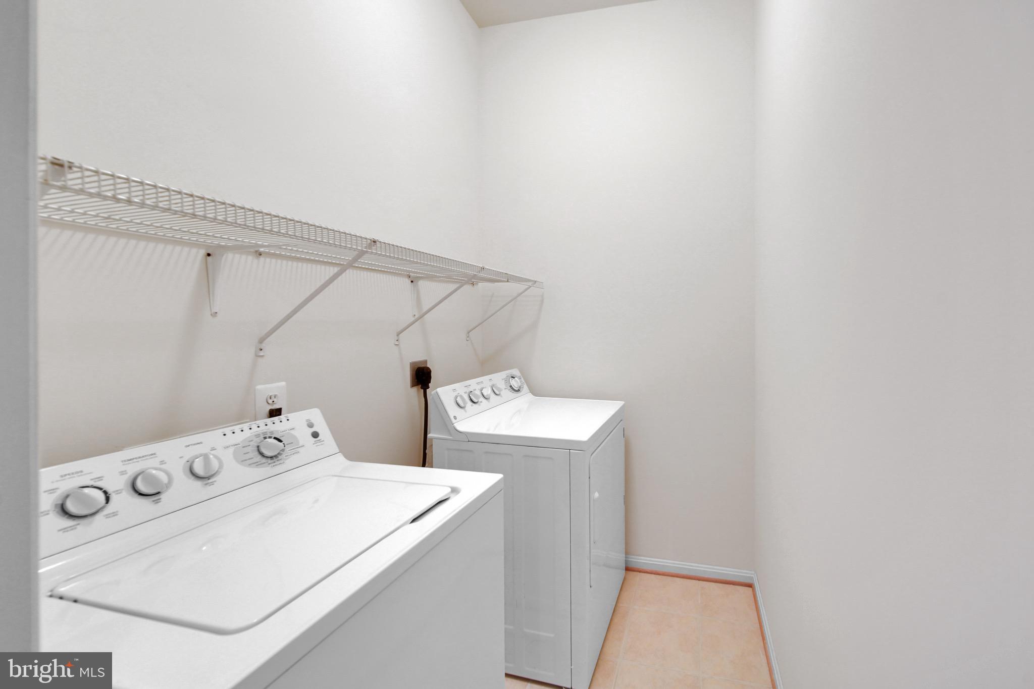 POTOMAC CROSSING - Residential