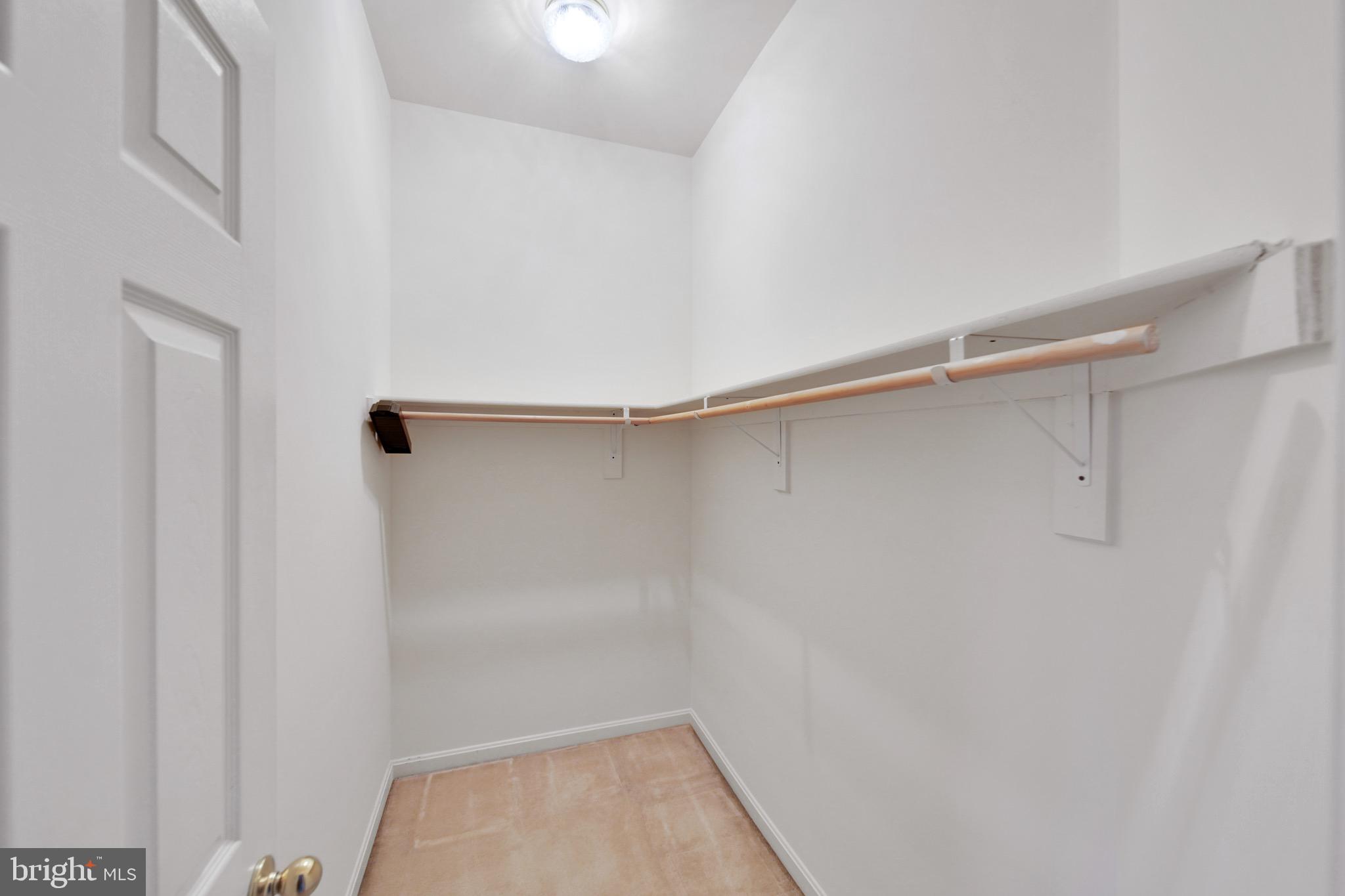 POTOMAC CROSSING - Residential