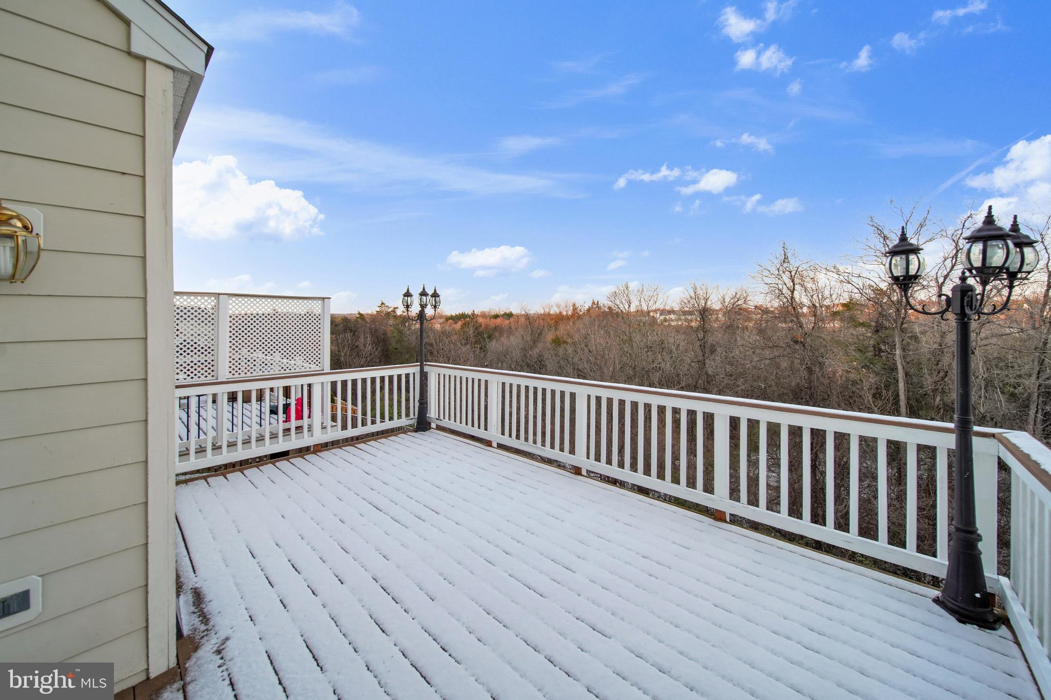 POTOMAC CROSSING - Residential