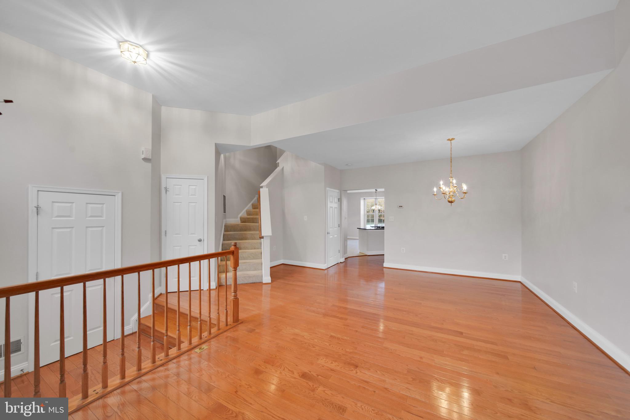 POTOMAC CROSSING - Residential