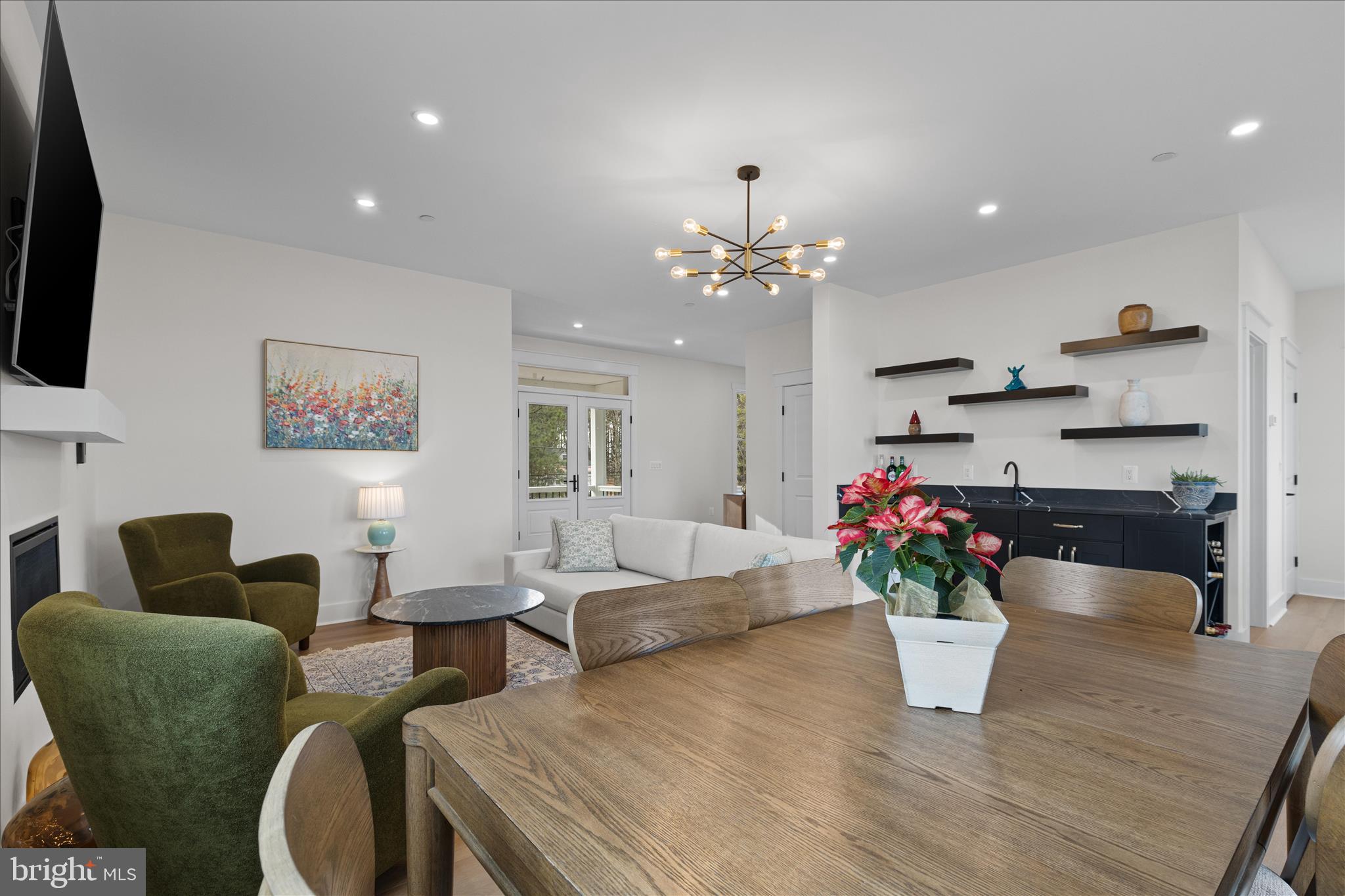 PINEY POINT - Residential