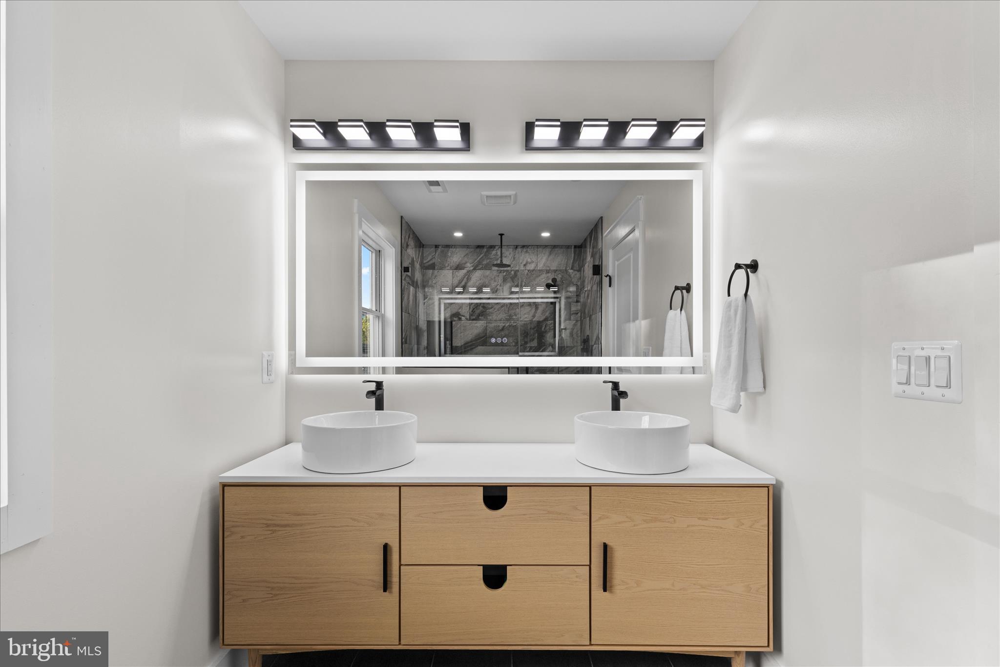 PINEY POINT - Residential