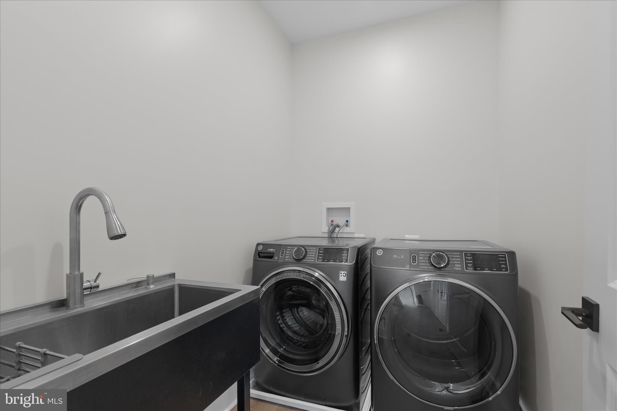 PINEY POINT - Residential