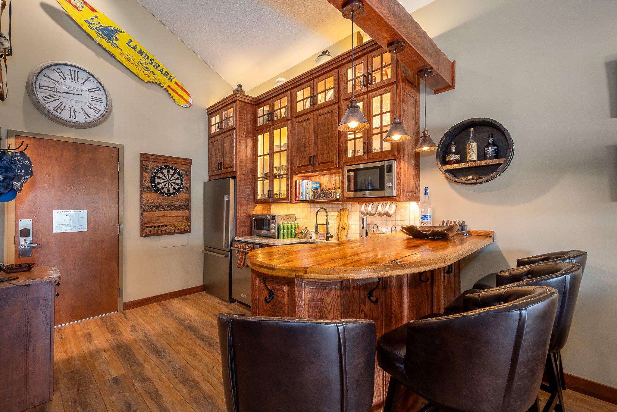 SILVER TREE SUITES - Residential