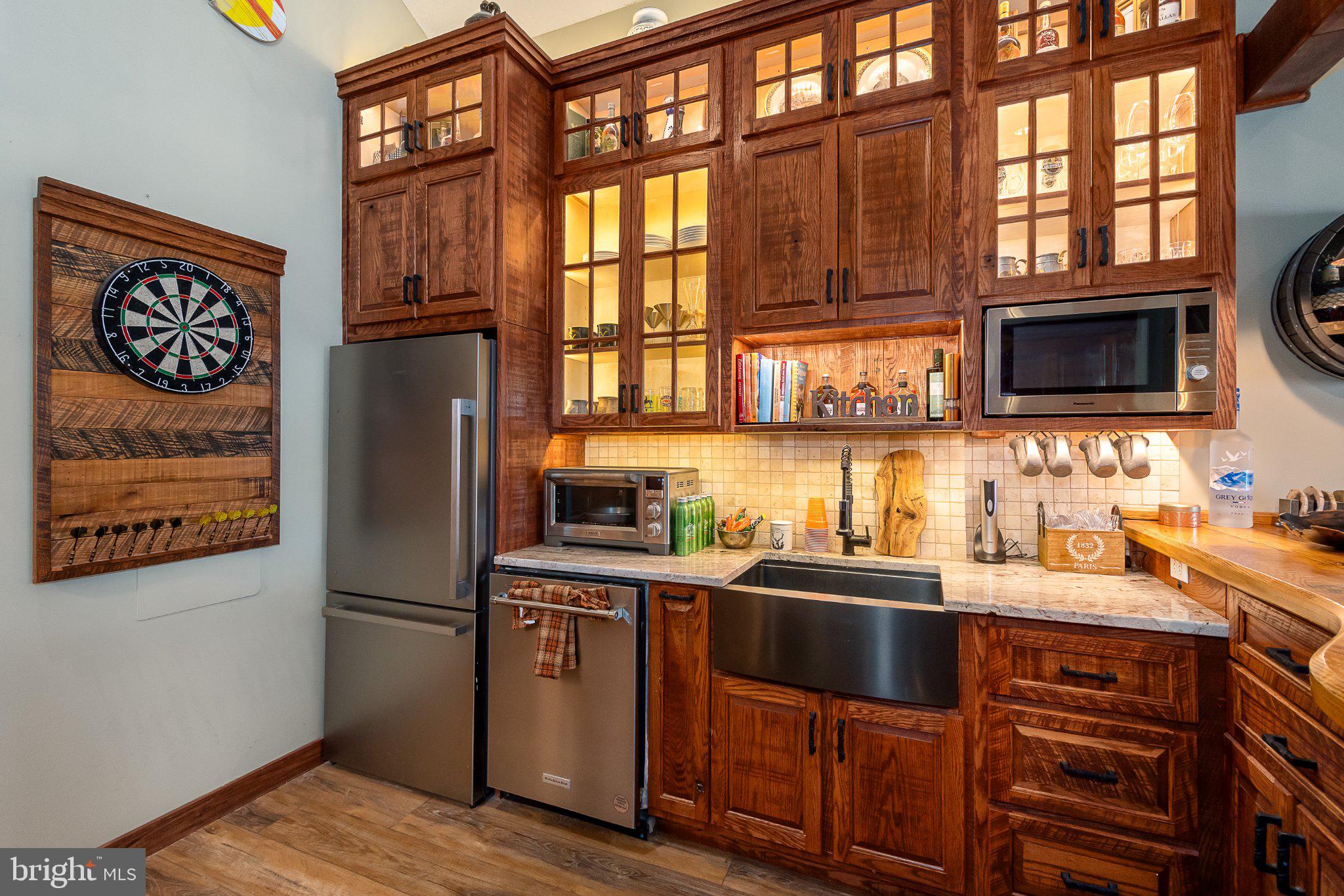 SILVER TREE SUITES - Residential