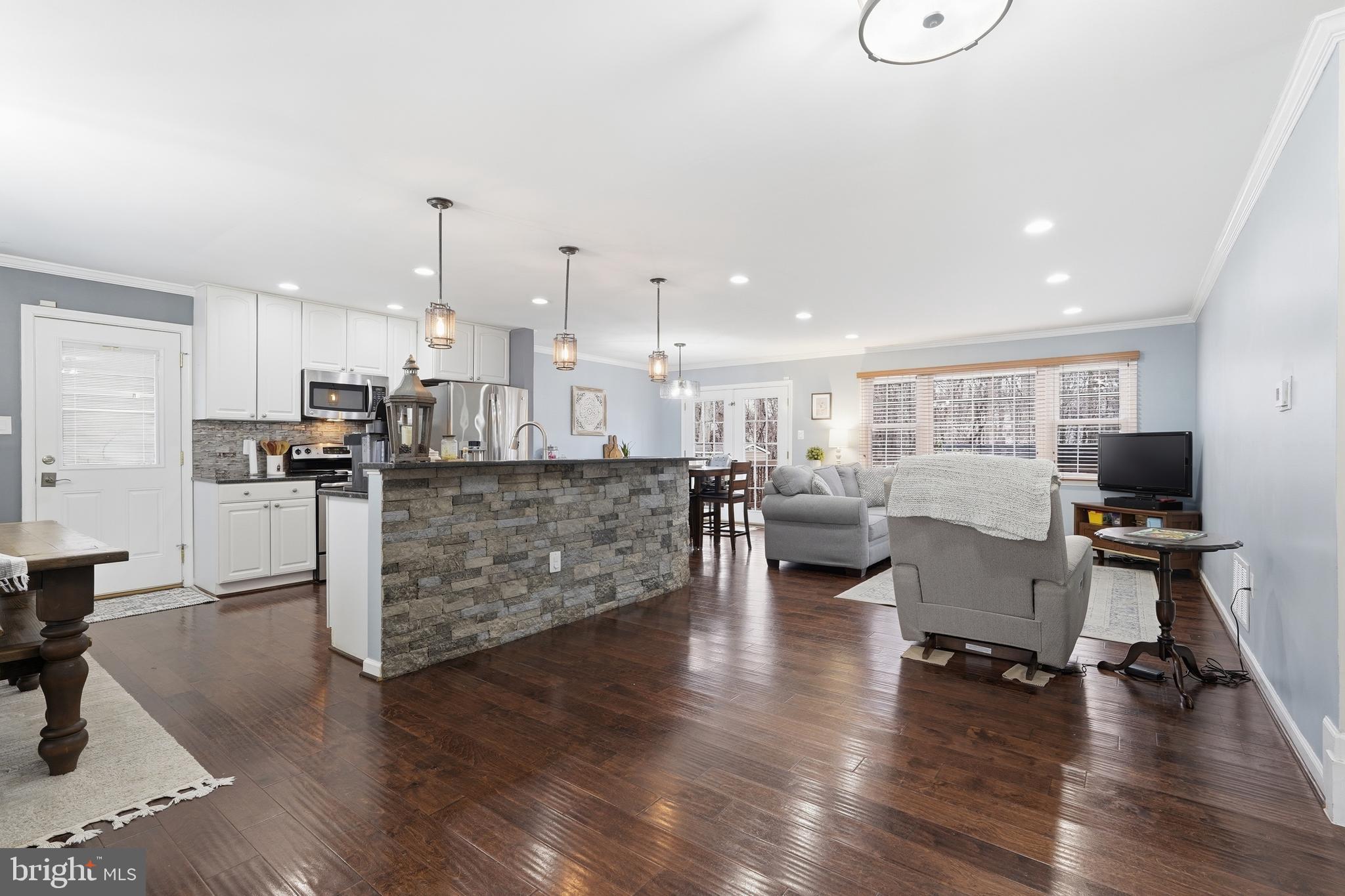 12017 WILLIAM AND MARY CIRCLE