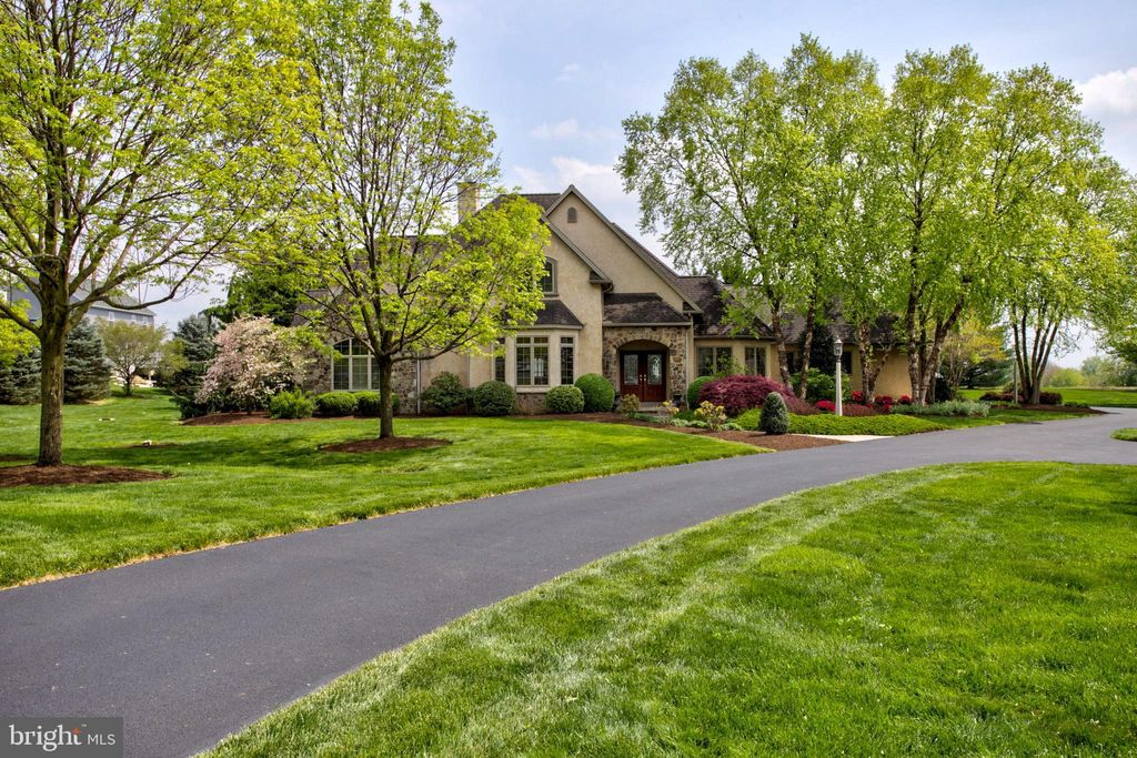 Photo of 577 W Sunhill Road, Manheim, PA 17545 (MLS # PALA2038218)