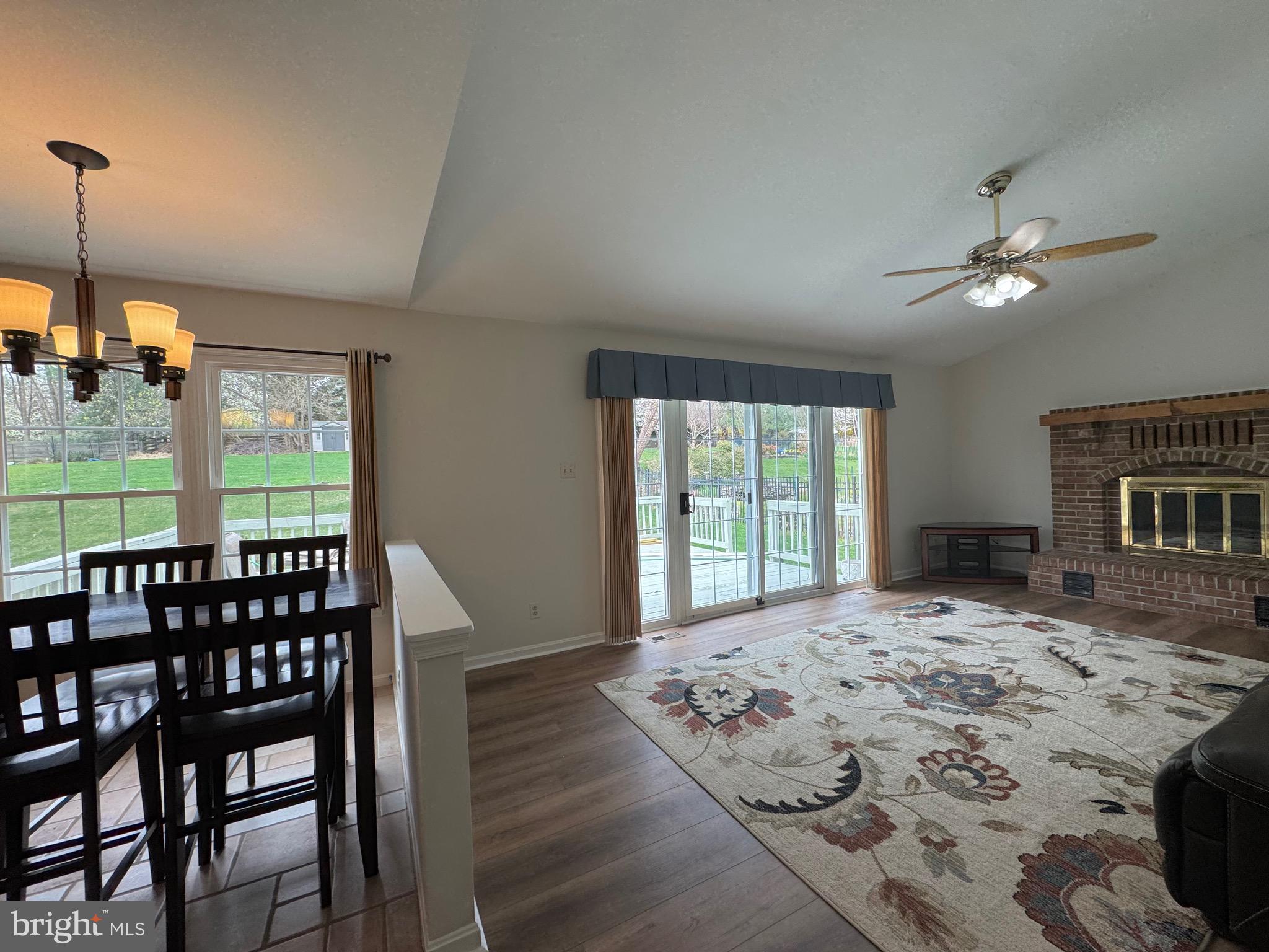 BURLEIGH MANOR - Residential