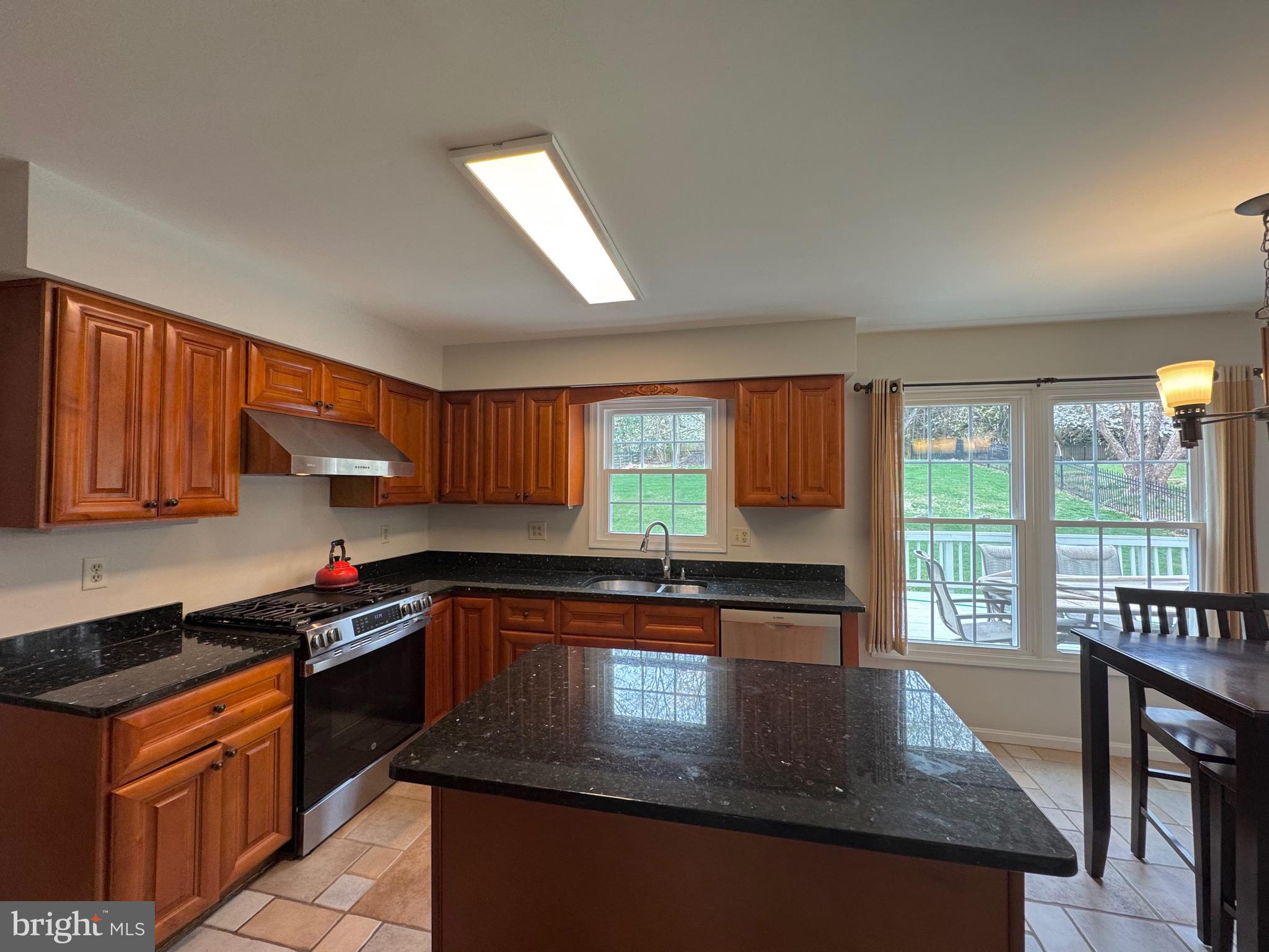 BURLEIGH MANOR - Residential