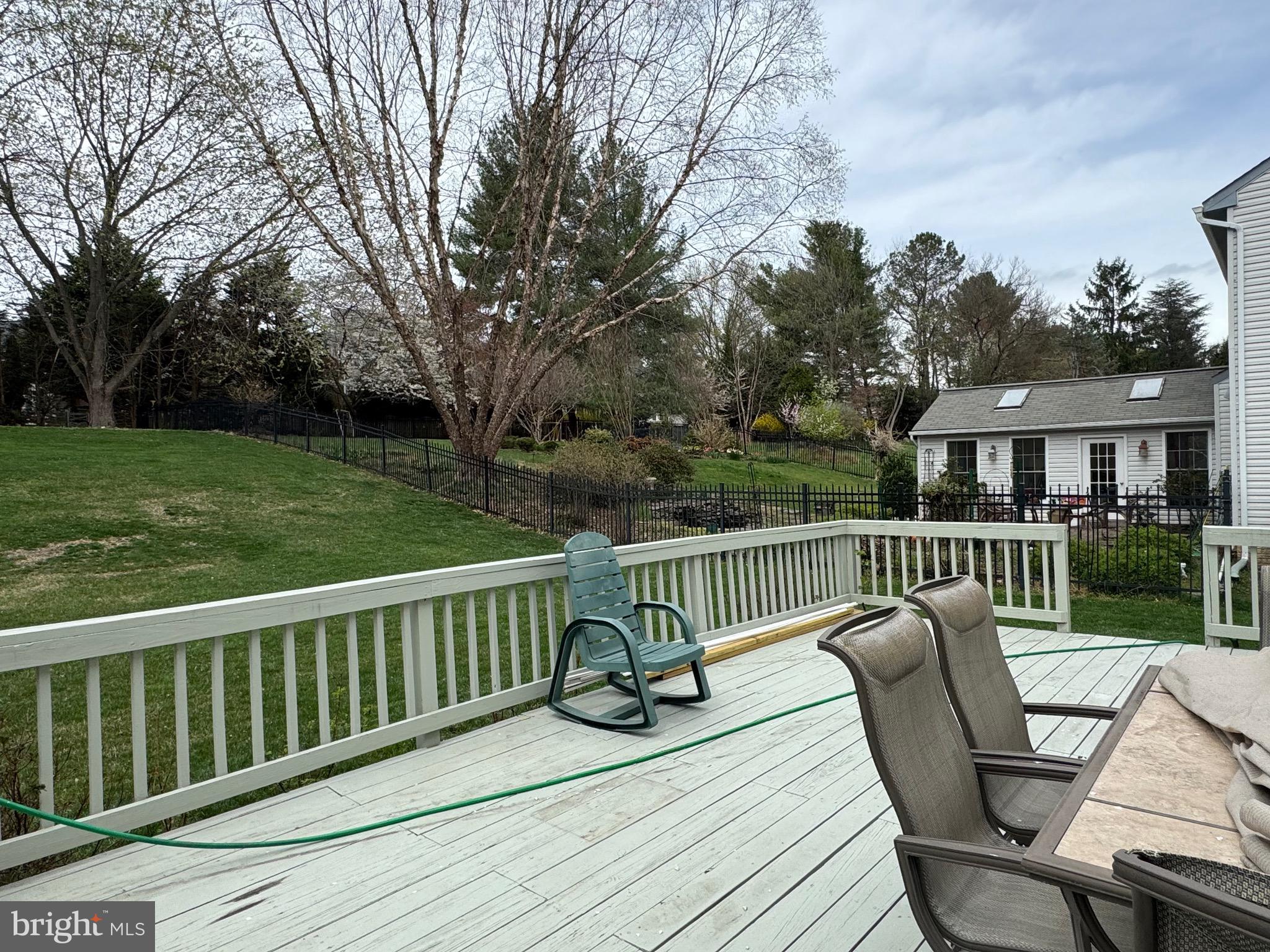 BURLEIGH MANOR - Residential