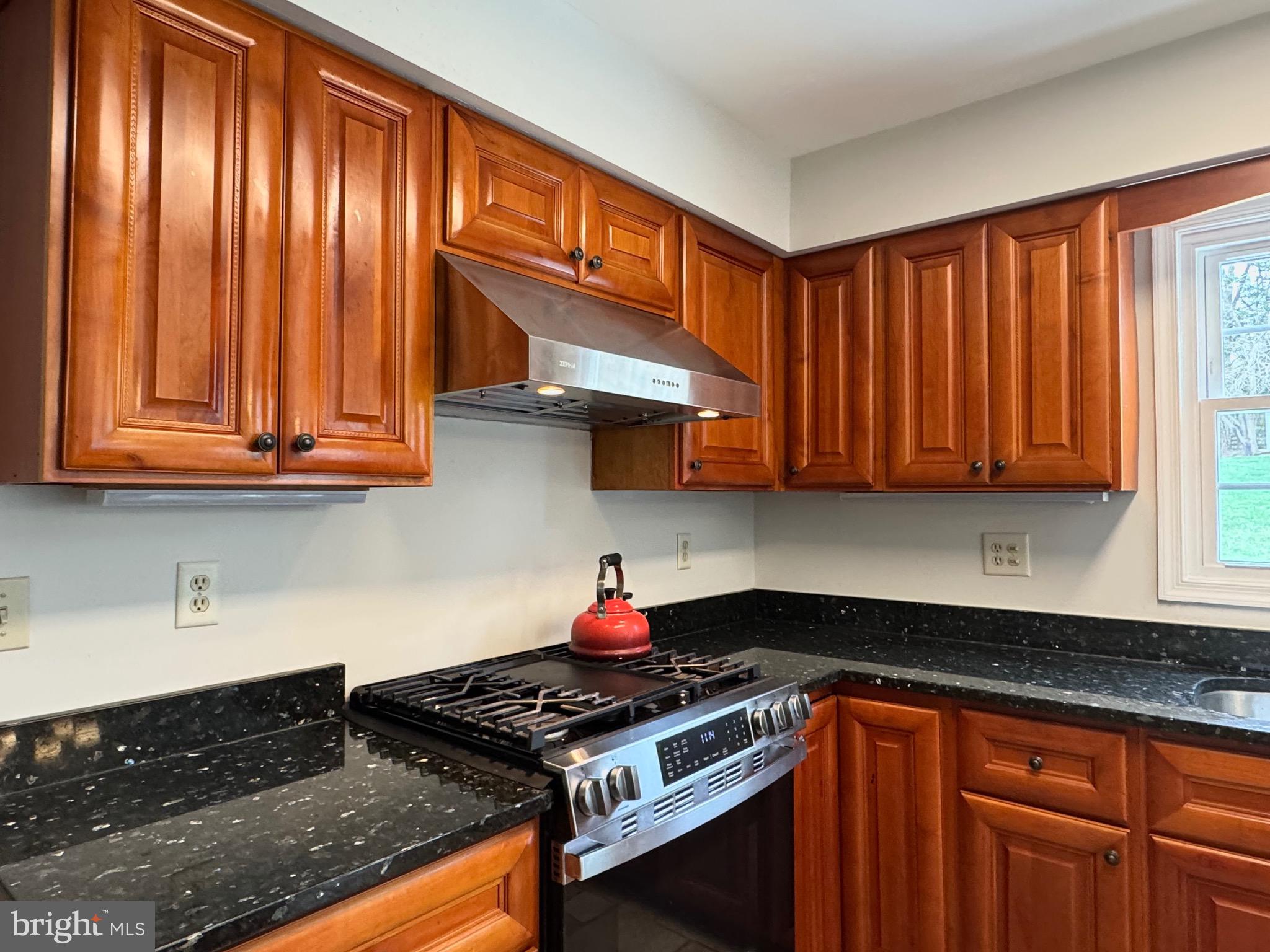 BURLEIGH MANOR - Residential