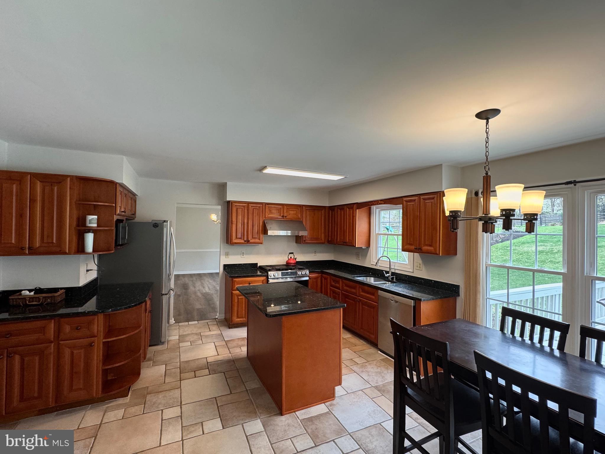 BURLEIGH MANOR - Residential