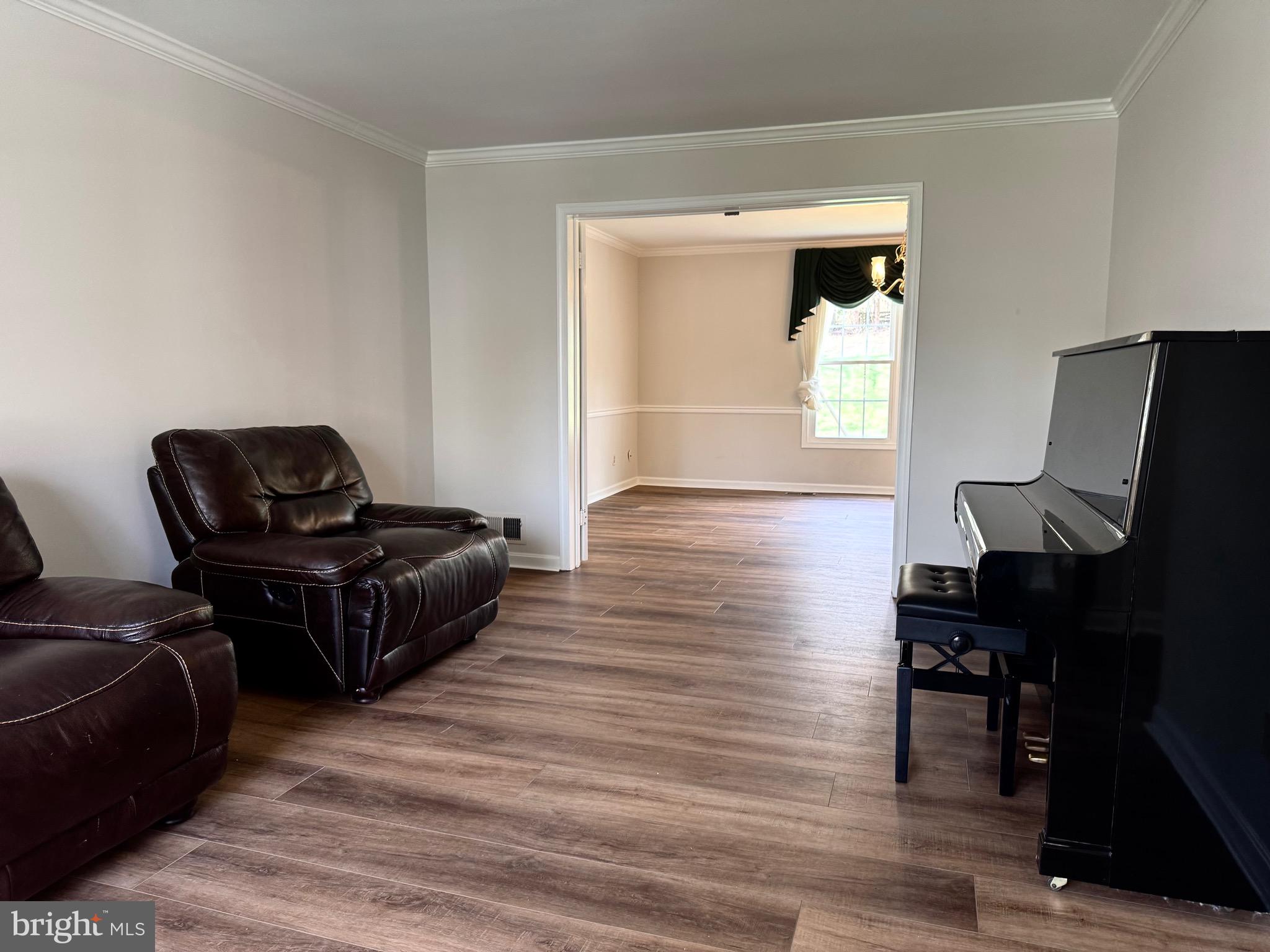 BURLEIGH MANOR - Residential