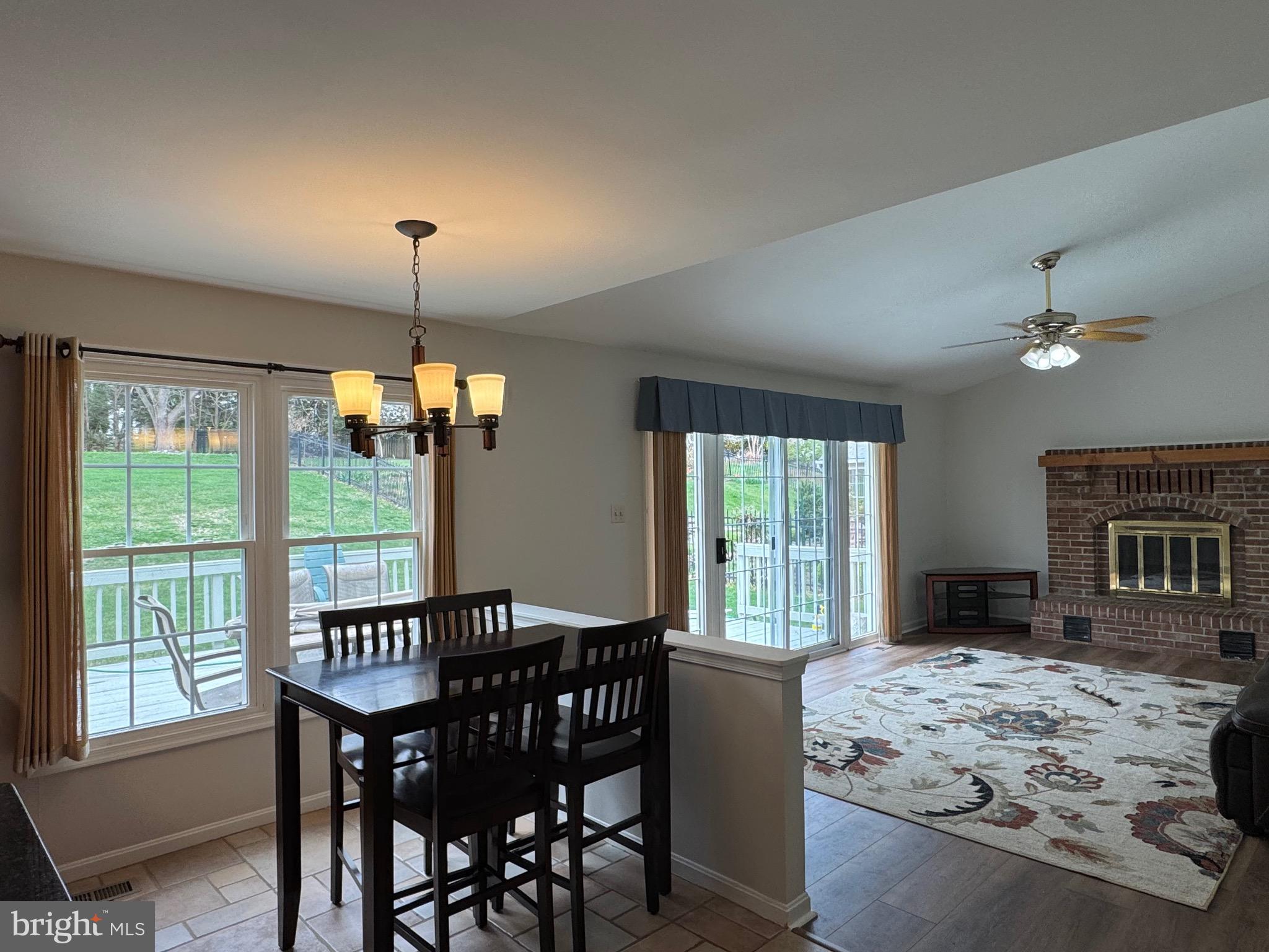 BURLEIGH MANOR - Residential