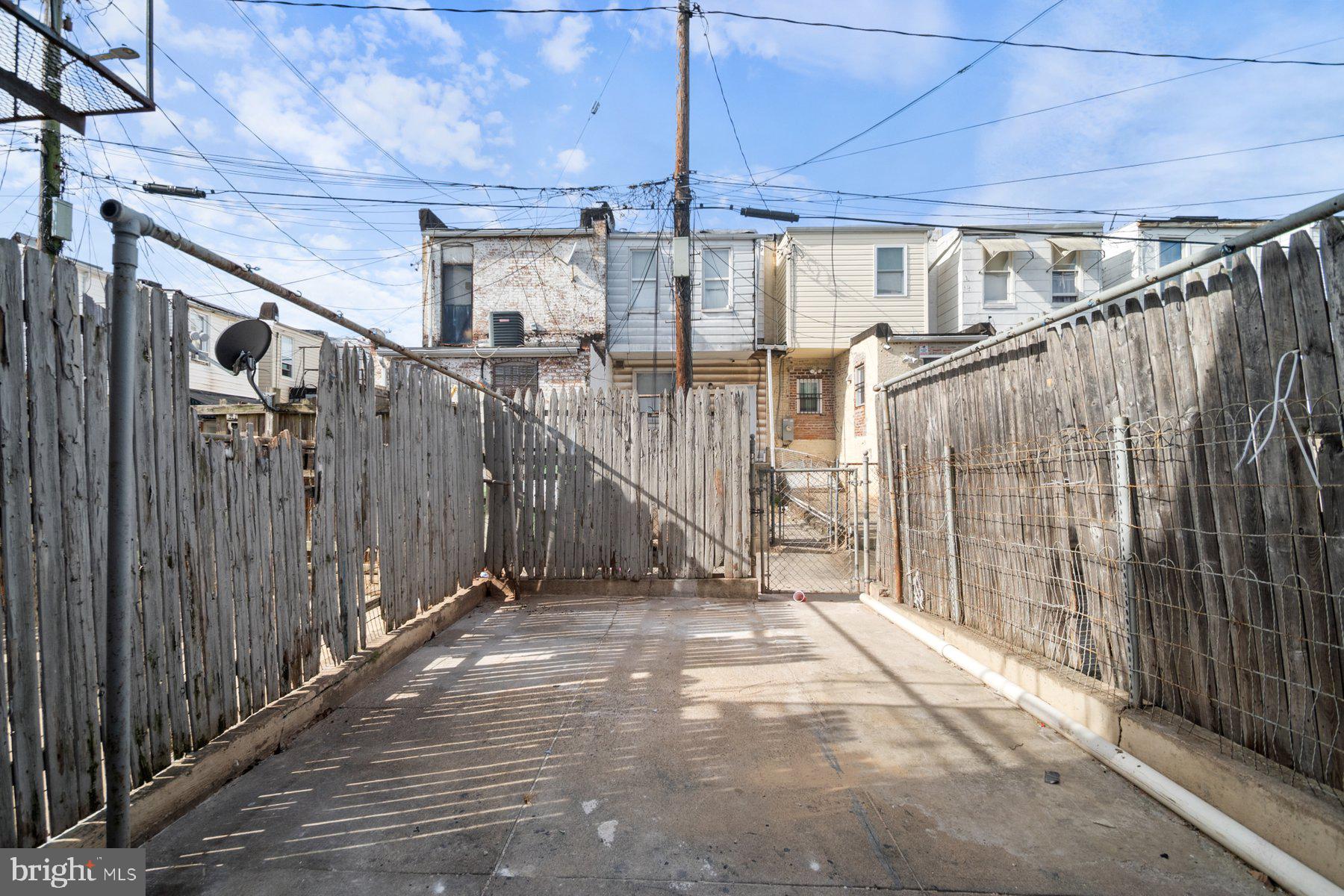 EAST MONUMENT HISTORIC DISTRICT - Residential