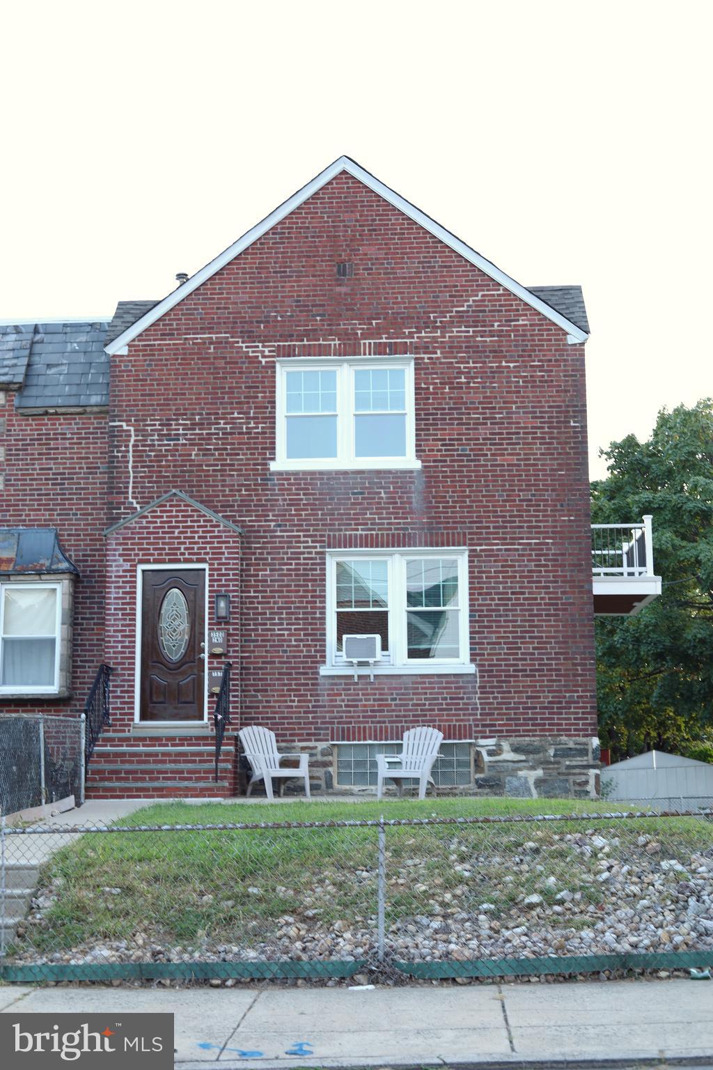 Beautiful renovated corner property with balcony. Large size kitchen and living room with fireplace. Convenient to tranportation and school. Large size yard for summer BBQ. Contact Anthony Dean for details.