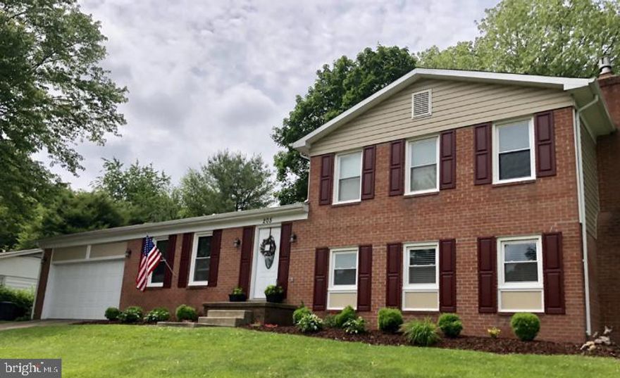 A great property, super location, corner lot with fenced back yard, recently renovated split level. Granite in kitchen, ceramic flooring, ceramic tile baths, blinds installed throughout. Shows beautifully inside and out.