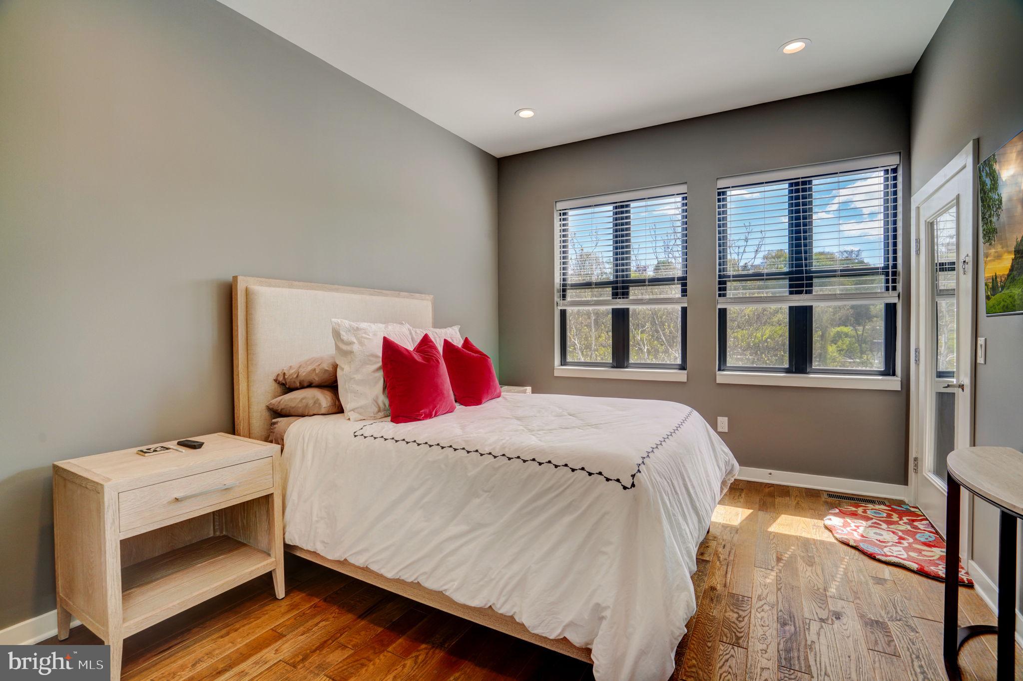 MANAYUNK - Residential