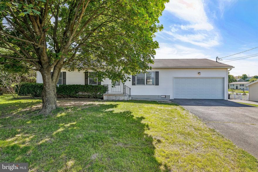 RANCHER ON PAYNES FORD RD, BUILT 1993- JUST GOT A NEW FACE LIFT  TAKE  A LOOK  ****  2  OR 3  BEDROOMS WITH EXTRA ROOM  USED AS OFFICE OR FAMILY ROOM OFF LIVING ROOM COULD BE USED FOR A BEDROOM  JUST ADD A  DOOR EASY---LARGE LOT OVER 1/2 AC. WITH  BACK FENCED IN LARGE DECK VERY NICE  ***-NEW HEAT PUMP SYSTEM JUST  INSTALLED JUNE  2024 ***- STORAGE BUILDING WITH ELECTRIC INSIDE-2 GOOD SIZ E BEDROOMS WITH MASTER  FULL BATH-SHOWER- GARAGE IS 2 CARS BUT WITH STEPS IT TIGHT BUT  GARAGE HAS 1/2 BATH AND IS A HEATED GARAGE ELETCRIC BASE BOARD VERY RARE *ALSO OUTSIDE  ENTRY TO BACK-PROPERTY HAS COVERANTS BUT  SELLER PAYS NO  HOA FEES ON STATE ROAD.