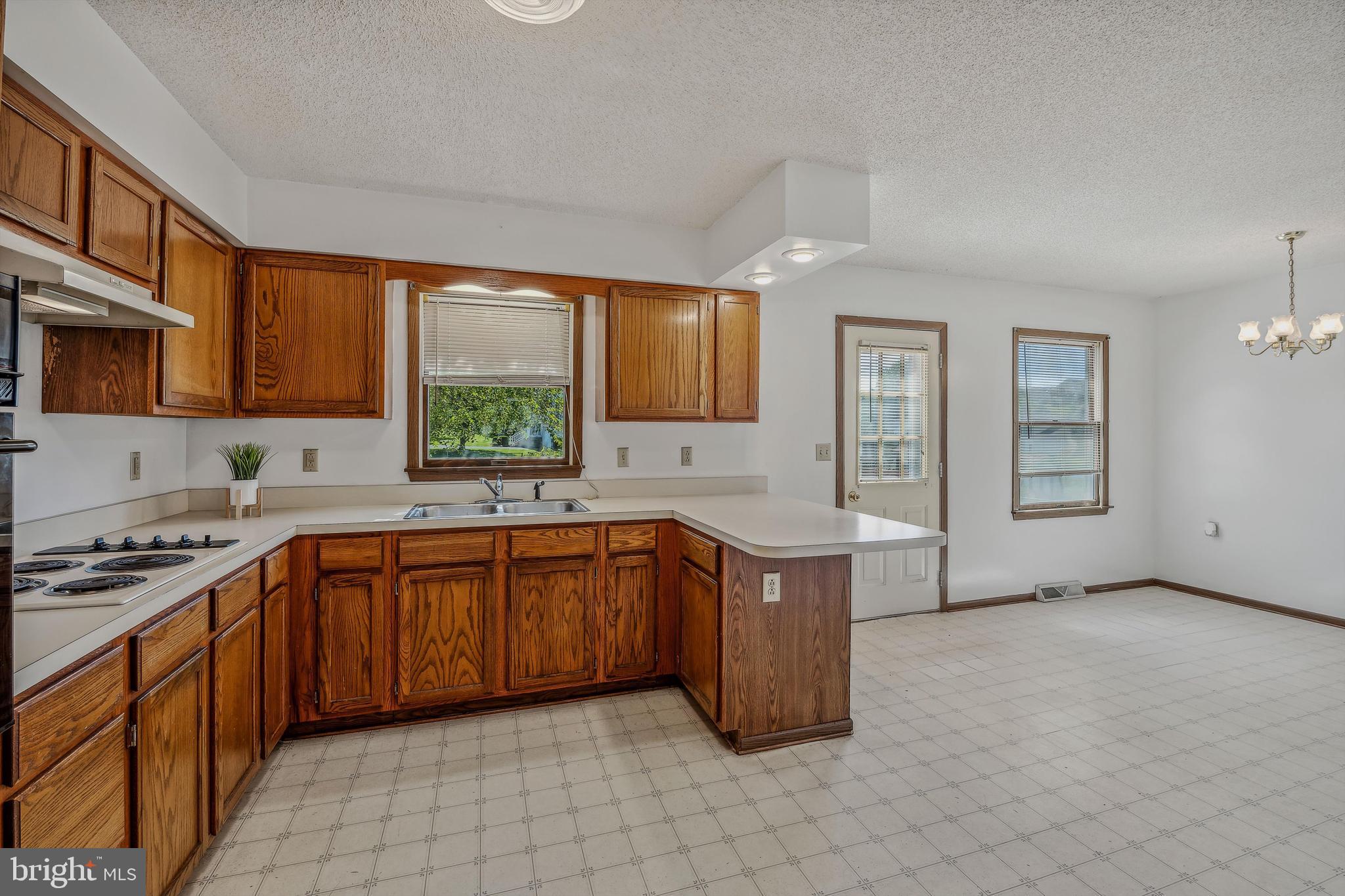 PIKESIDE MEADOWS - Residential