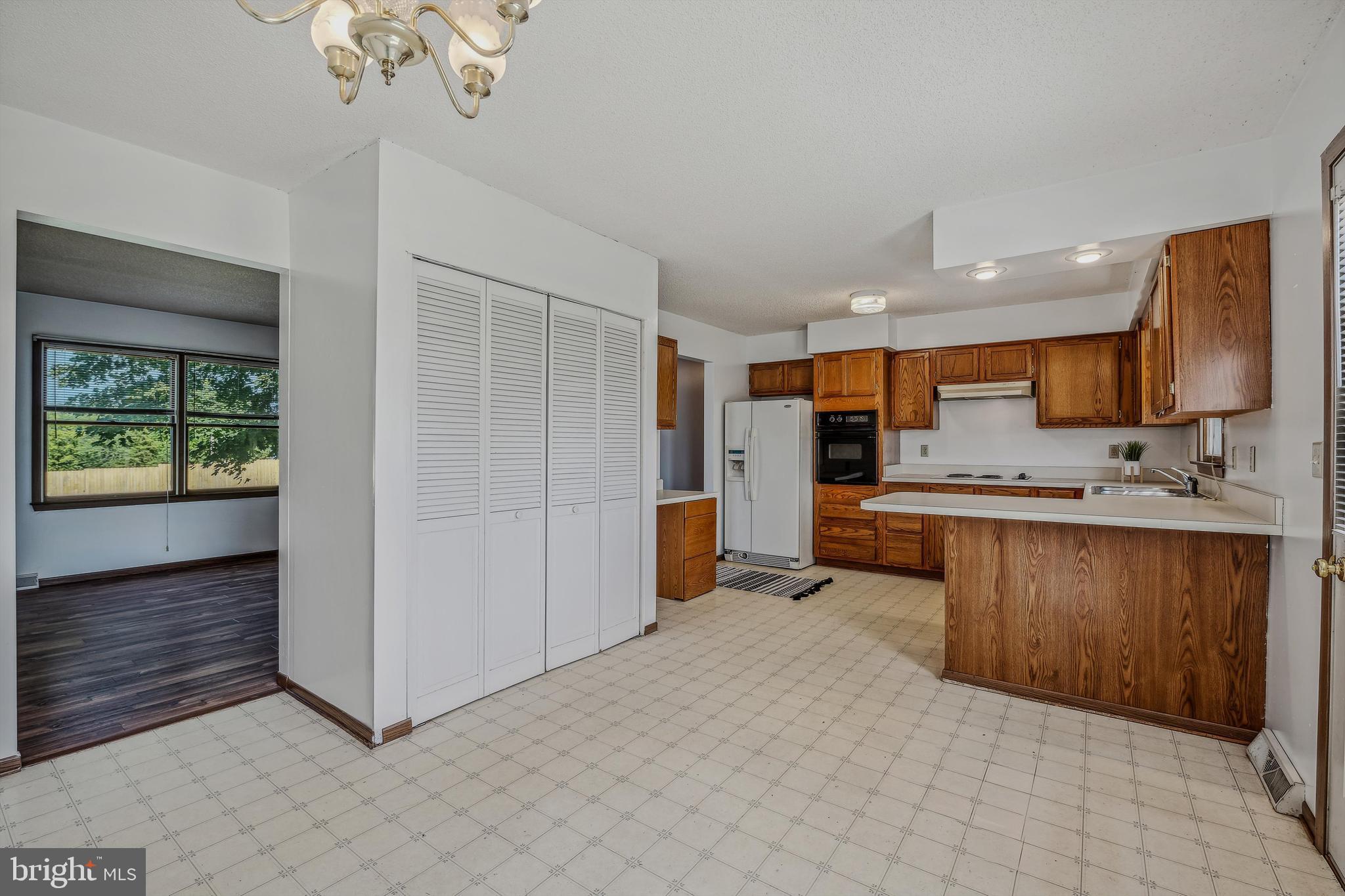 PIKESIDE MEADOWS - Residential