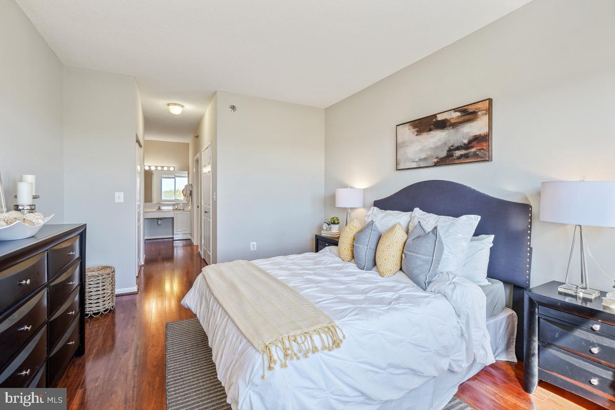 LEISURE WORLD - Residential