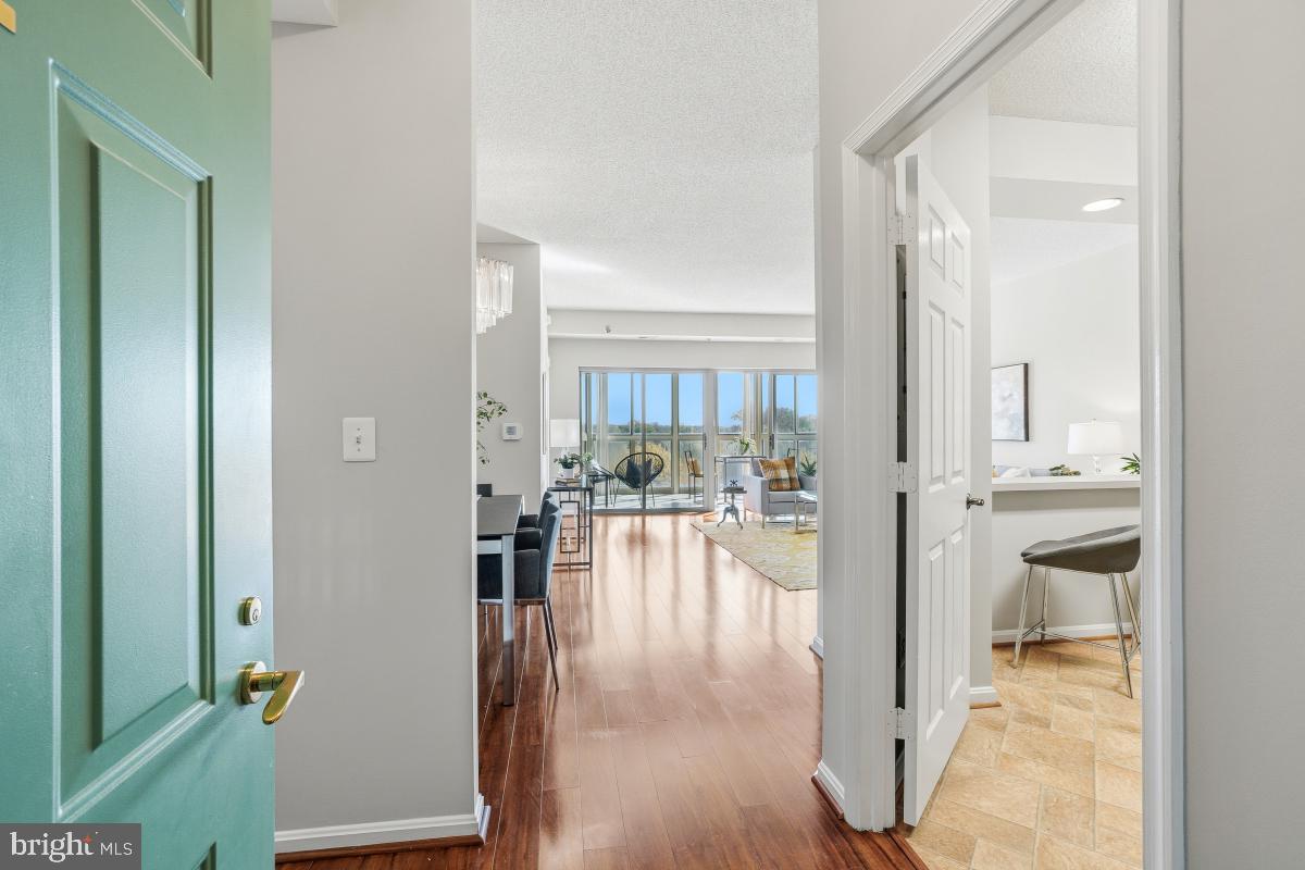 LEISURE WORLD - Residential