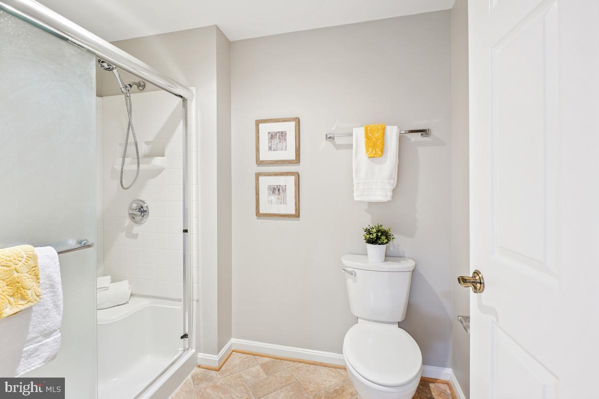 LEISURE WORLD - Residential