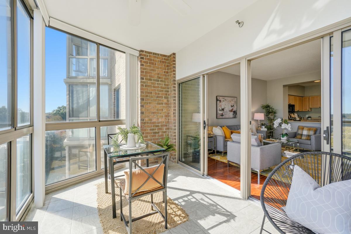 LEISURE WORLD - Residential