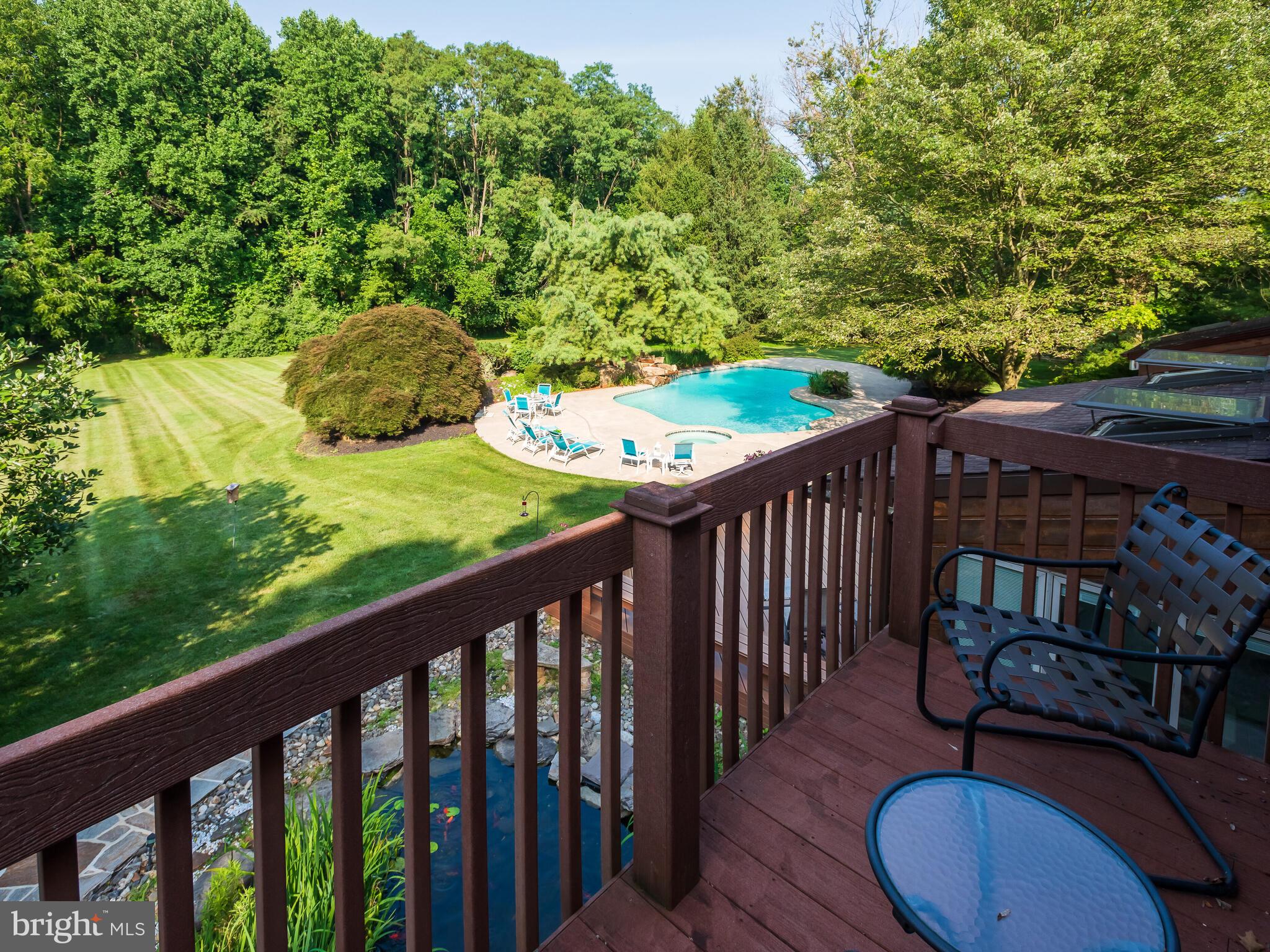 SHADOW OAK - Residential