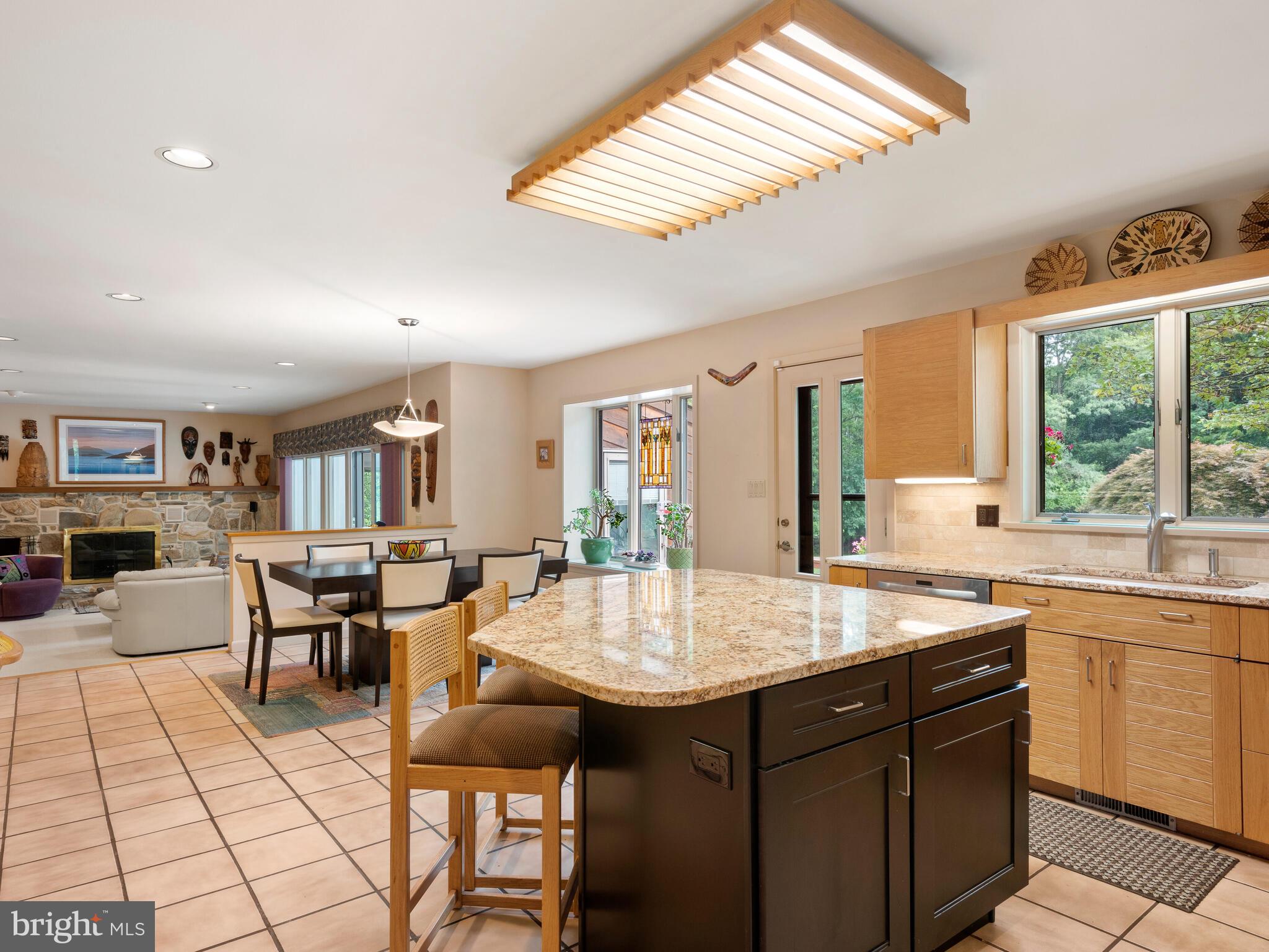 SHADOW OAK - Residential