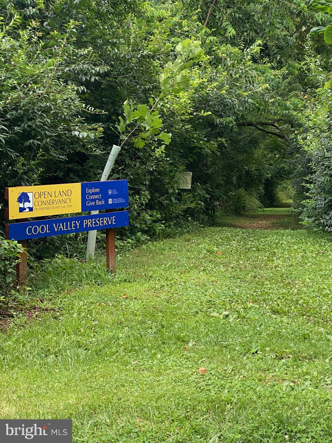 SHADOW OAK - Residential