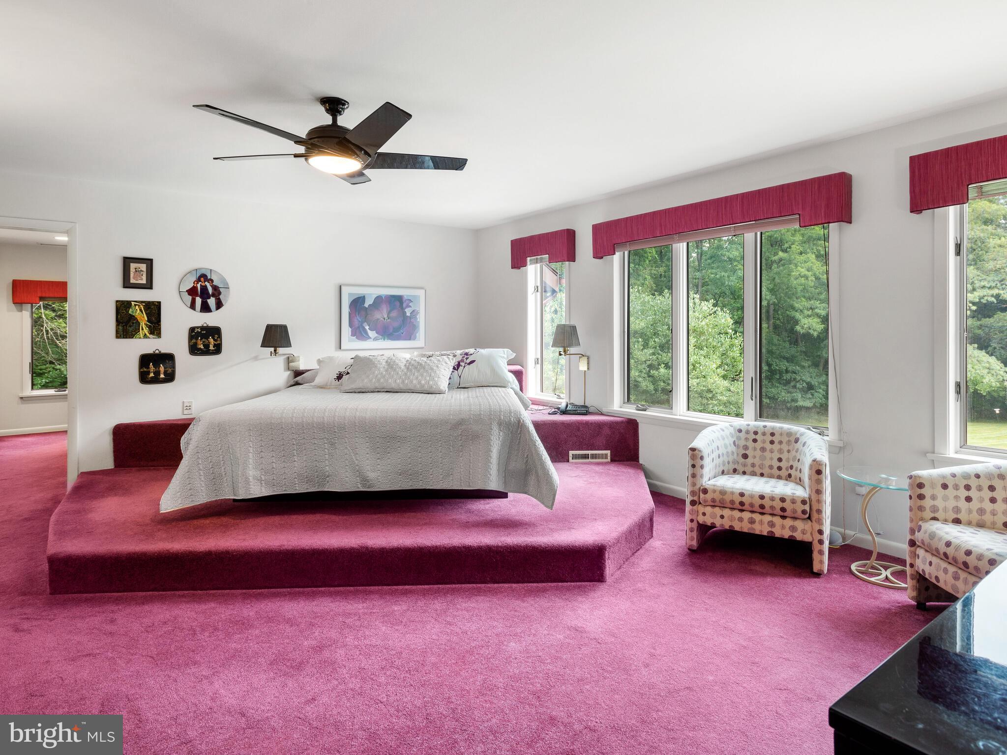 SHADOW OAK - Residential