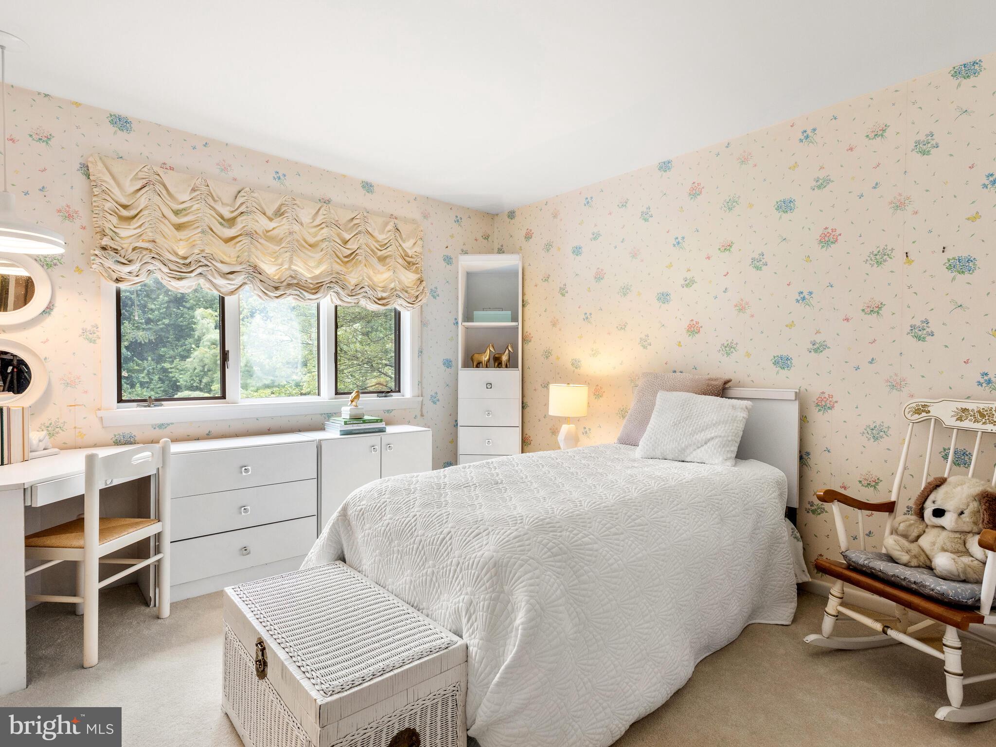 SHADOW OAK - Residential