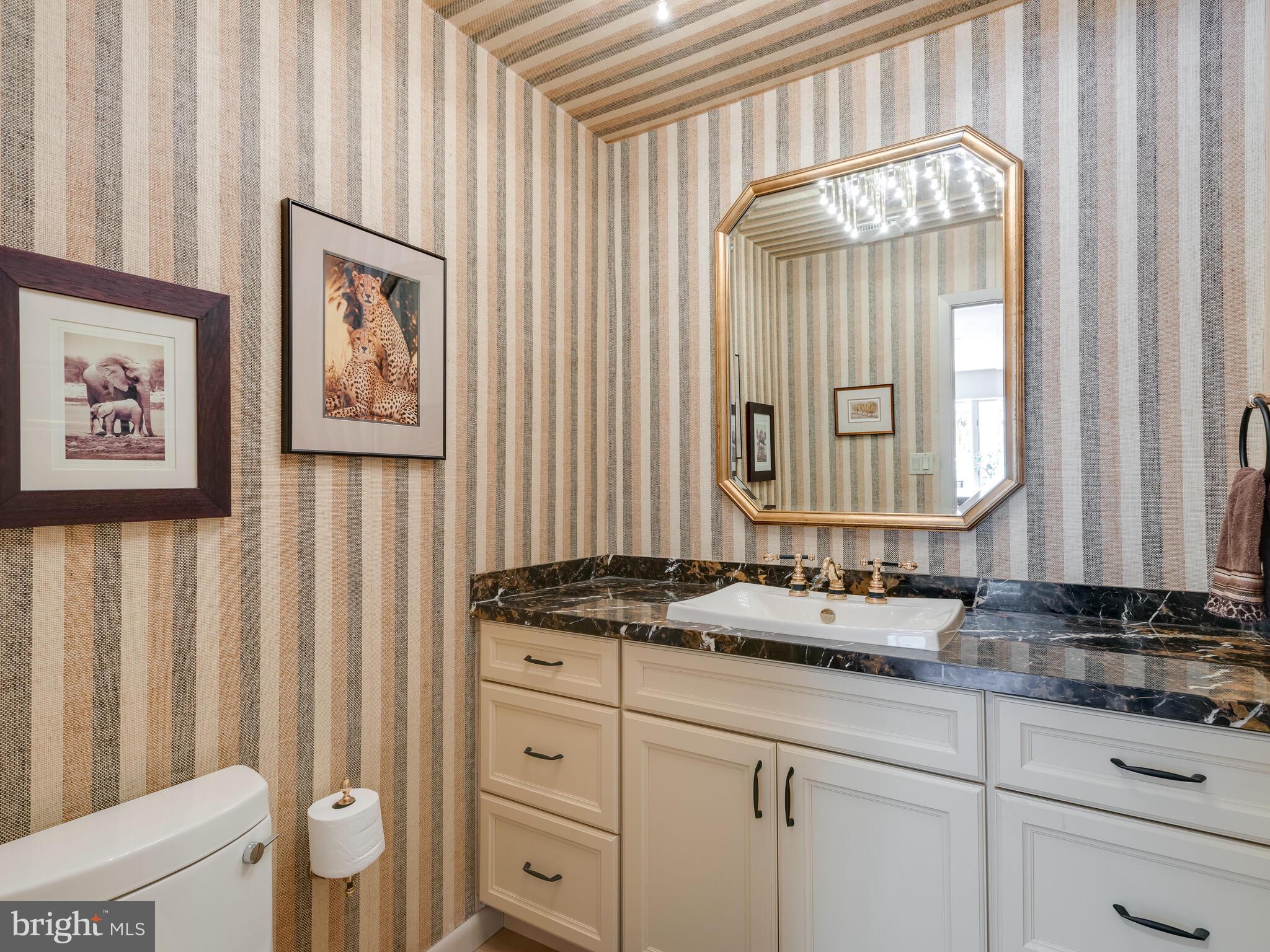 SHADOW OAK - Residential