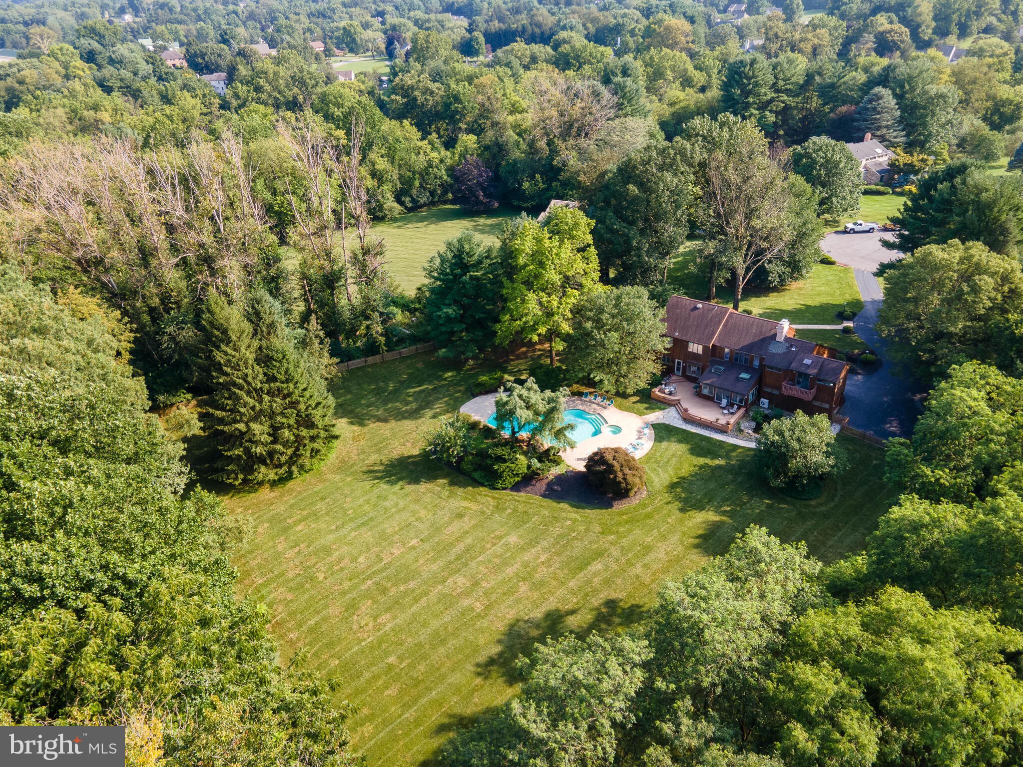 SHADOW OAK - Residential