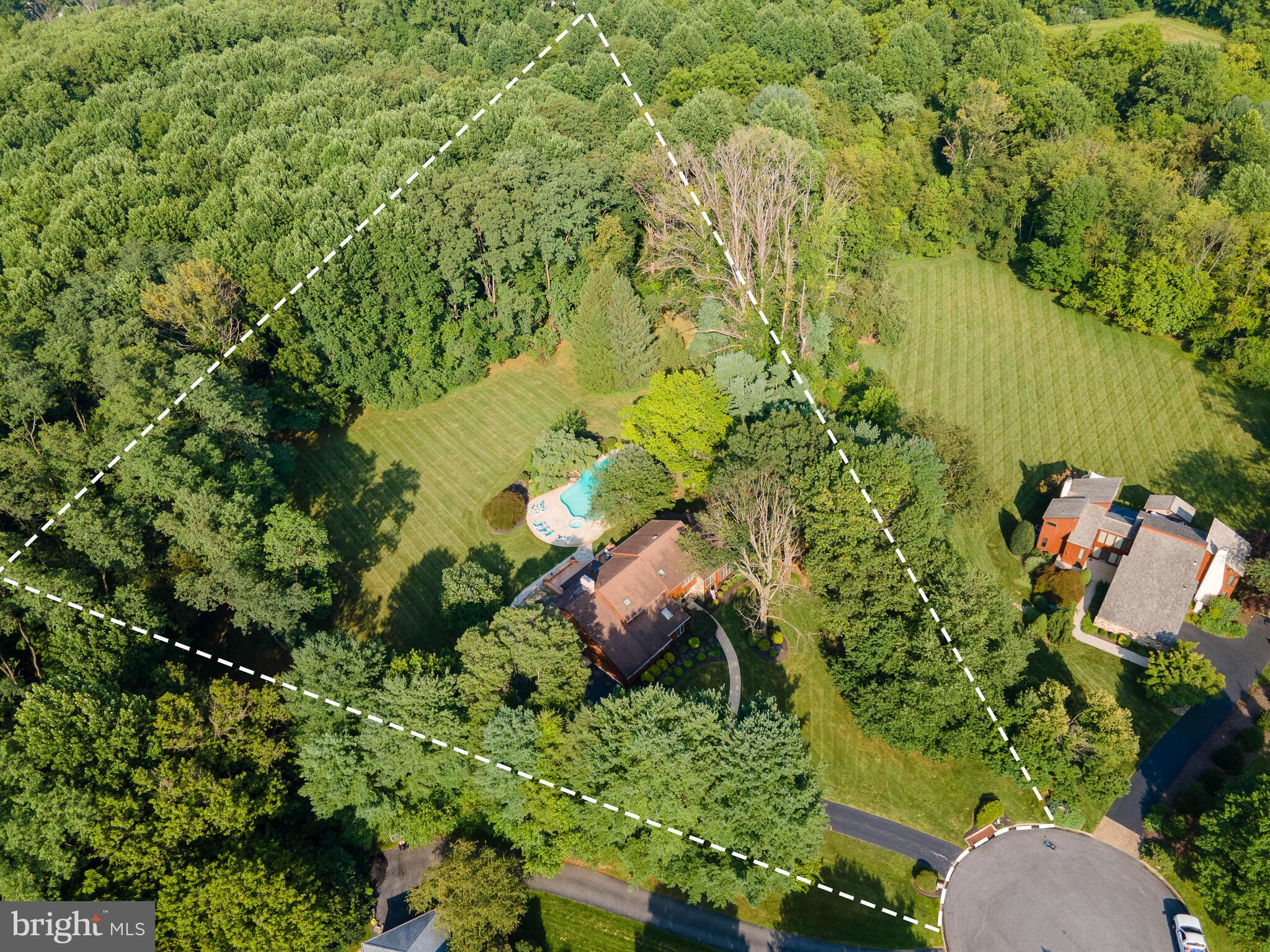 SHADOW OAK - Residential